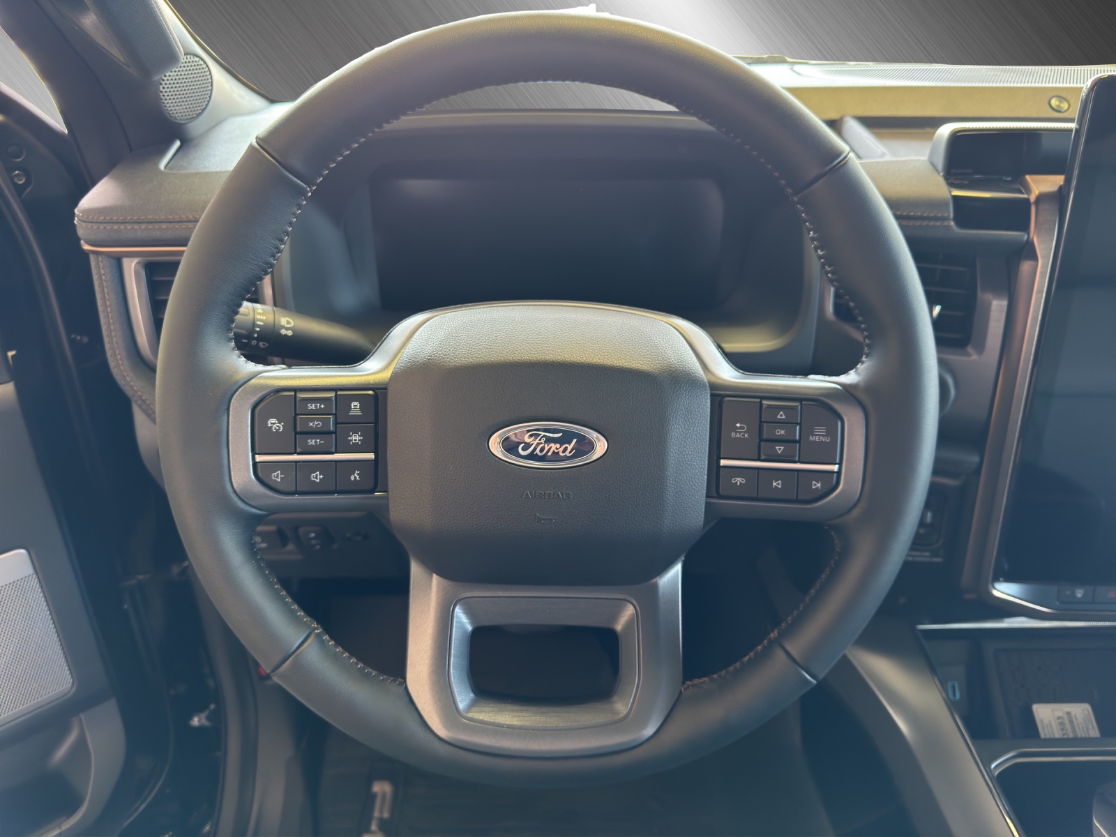 FORD F-150 Lightning DKab.Pick-up 98 kWh Lariat Launch Edition-image-9