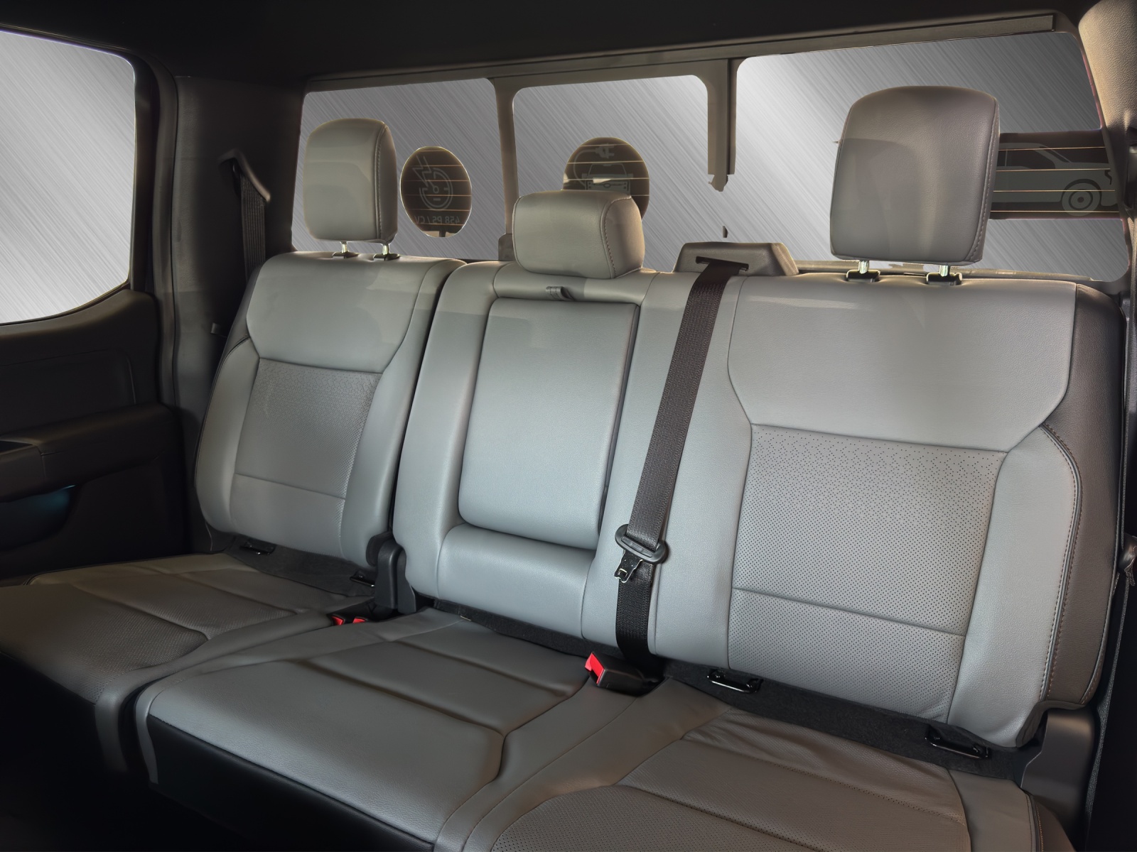 FORD F-150 Lightning DKab.Pick-up 98 kWh Lariat Launch Edition-image-13