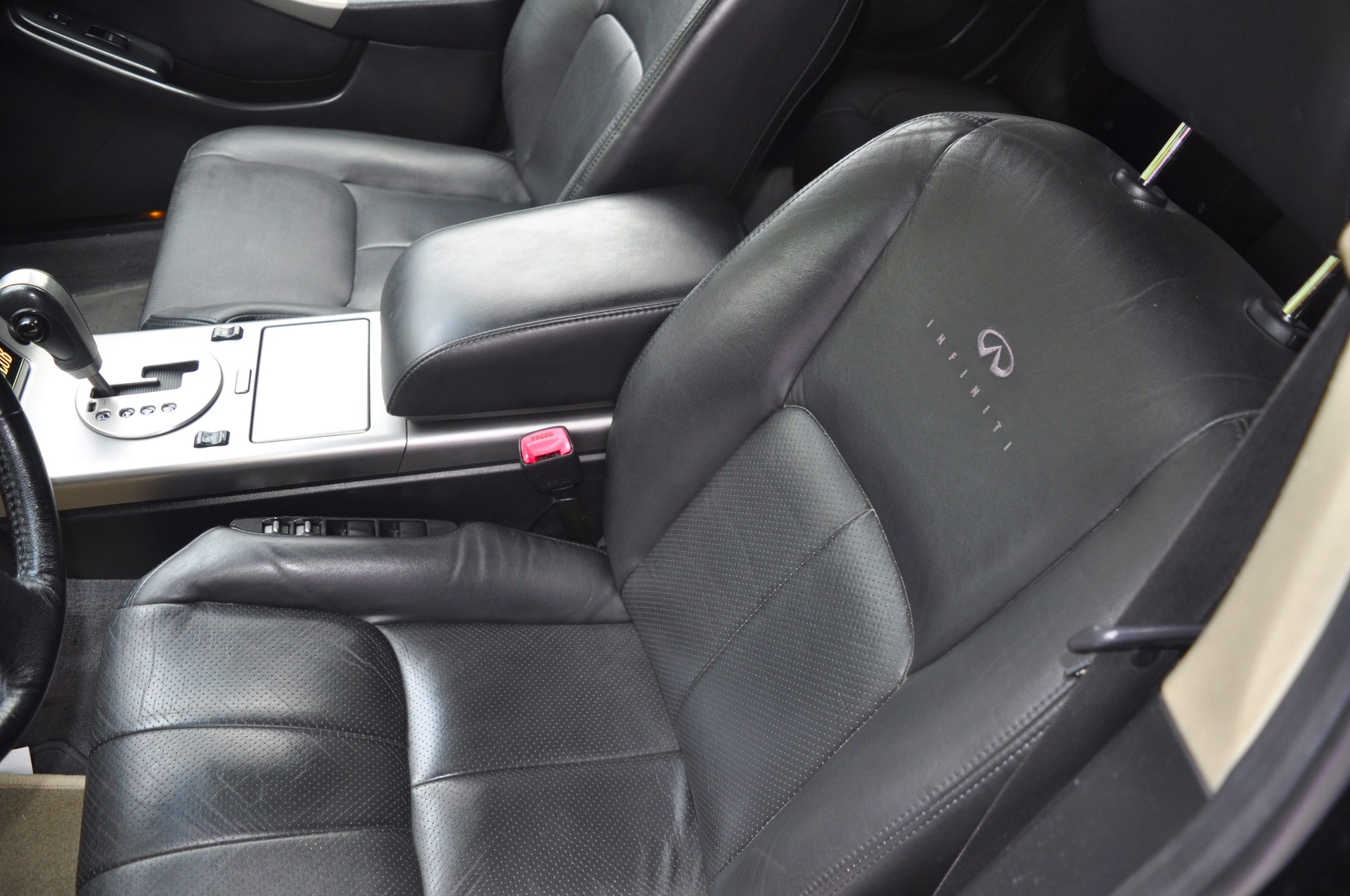 INFINITI G35 3.5L-image-9