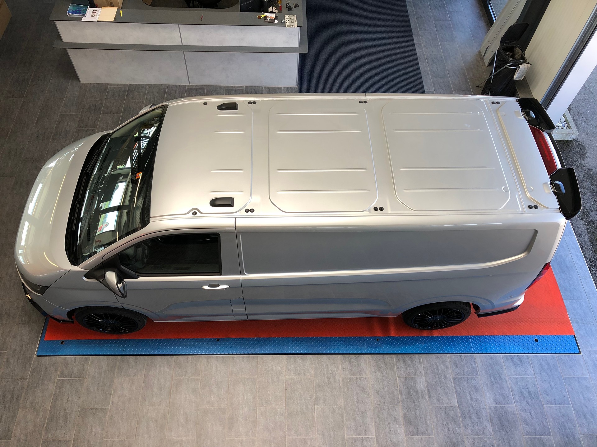 VW Transporter T7 2.0 TDI Lang-image-25