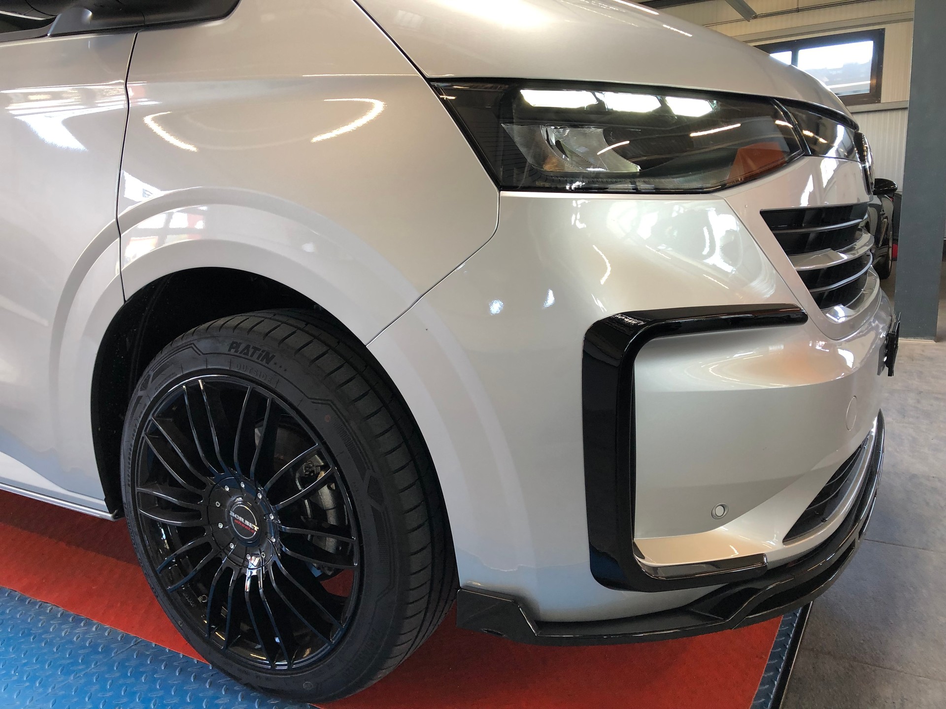 VW Transporter T7 2.0 TDI Lang-showroom-element-1
