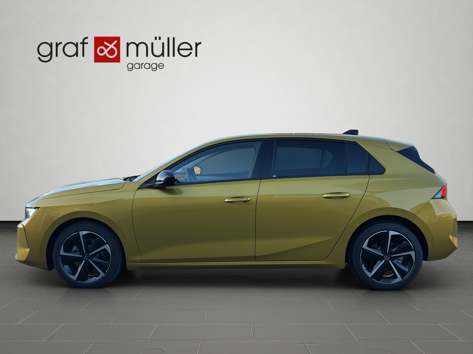 OPEL Astra 1.2i Turbo Edition A-showroom-element-1