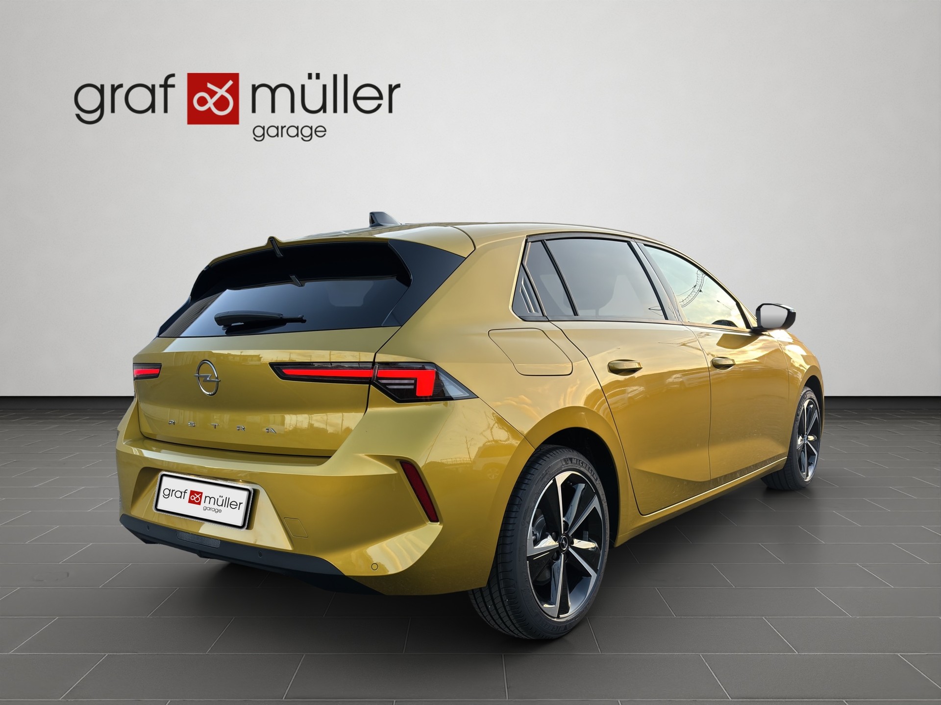 OPEL Astra 1.2i Turbo Edition A-image-18