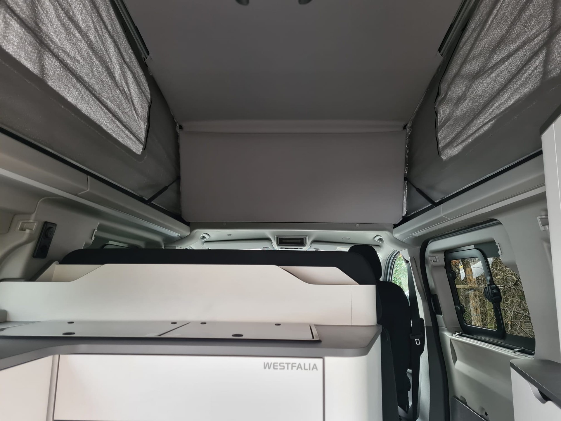FORD Transit Custom NUGGET Camper 320 L1 2.0 EcoBlue 170 PS Titanium AUTOMAT-image-14