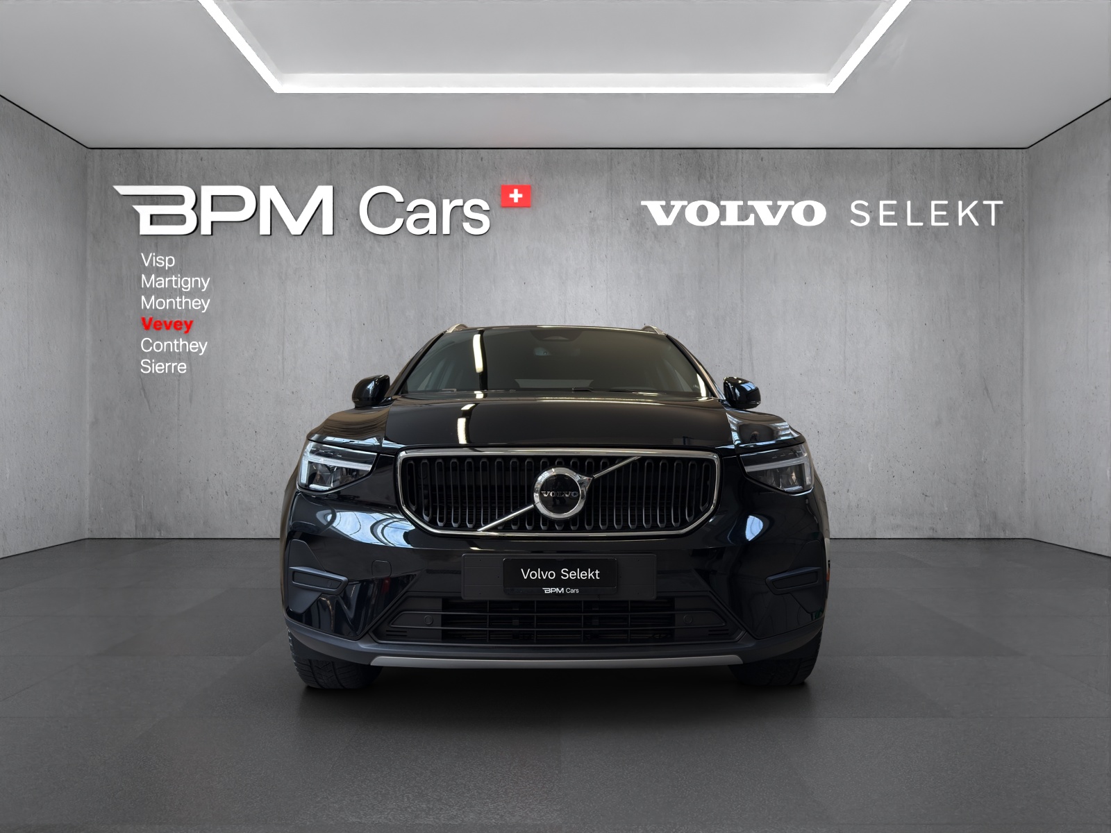 VOLVO XC40 2.0 B3 MH Core-showroom-element-1