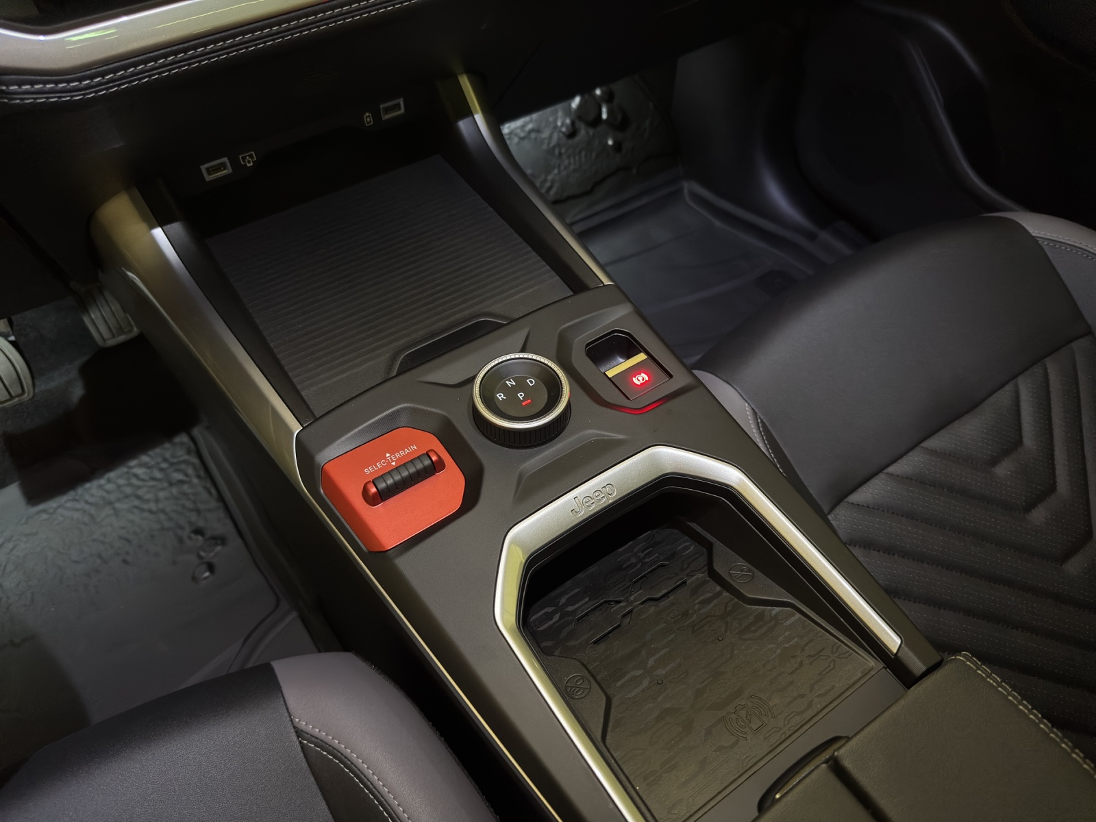 JEEP Compass First Edition-image-14