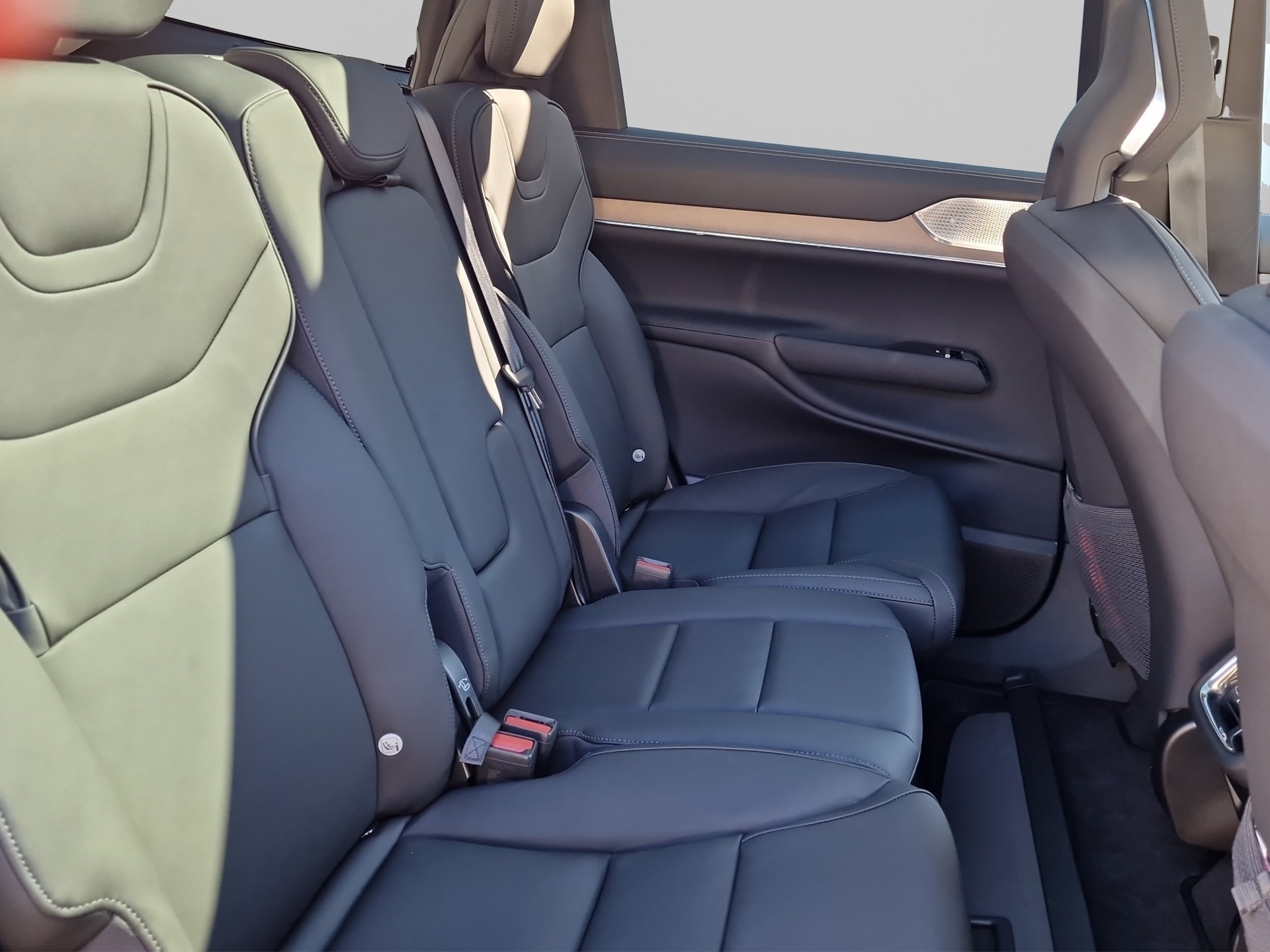 VOLVO EX90 Twin Performance Ultra AWD-image-12