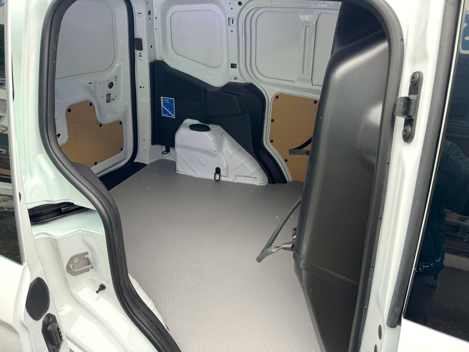 FORD Transit Courier 1.0 Basis-image-6
