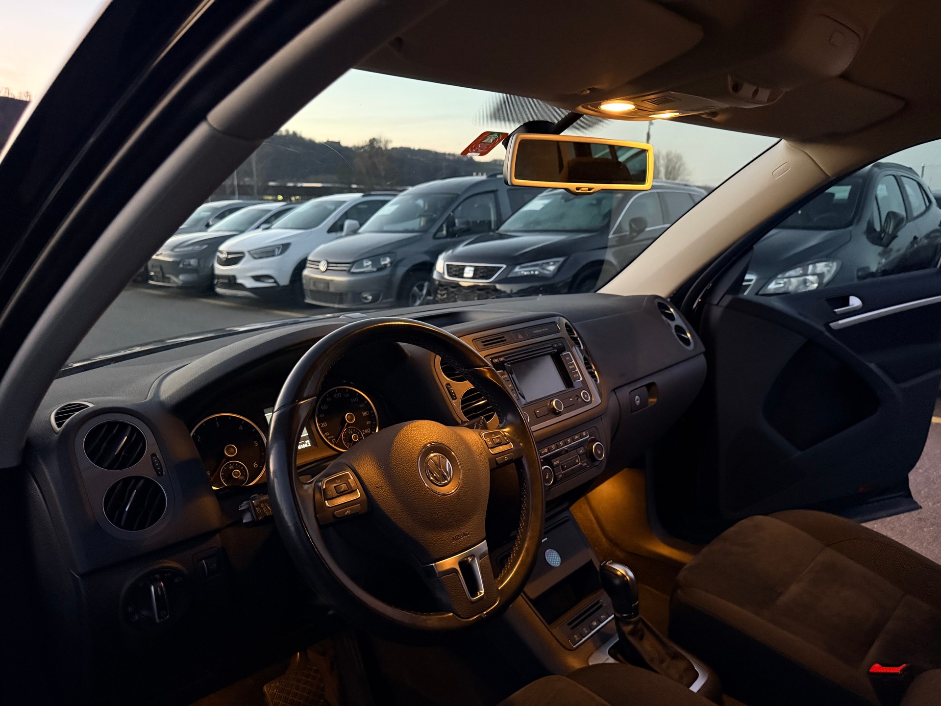 VW Tiguan 2.0 TDI BlueMotion Sport&Style 4Motion DSG-image-18