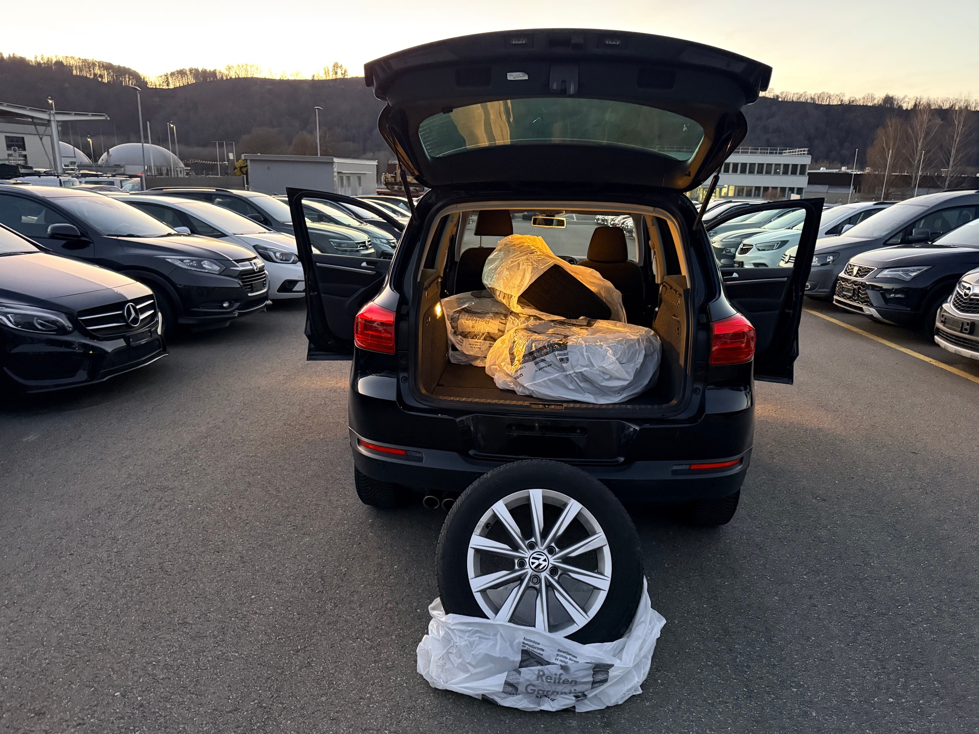 VW Tiguan 2.0 TDI BlueMotion Sport&Style 4Motion DSG-image-22