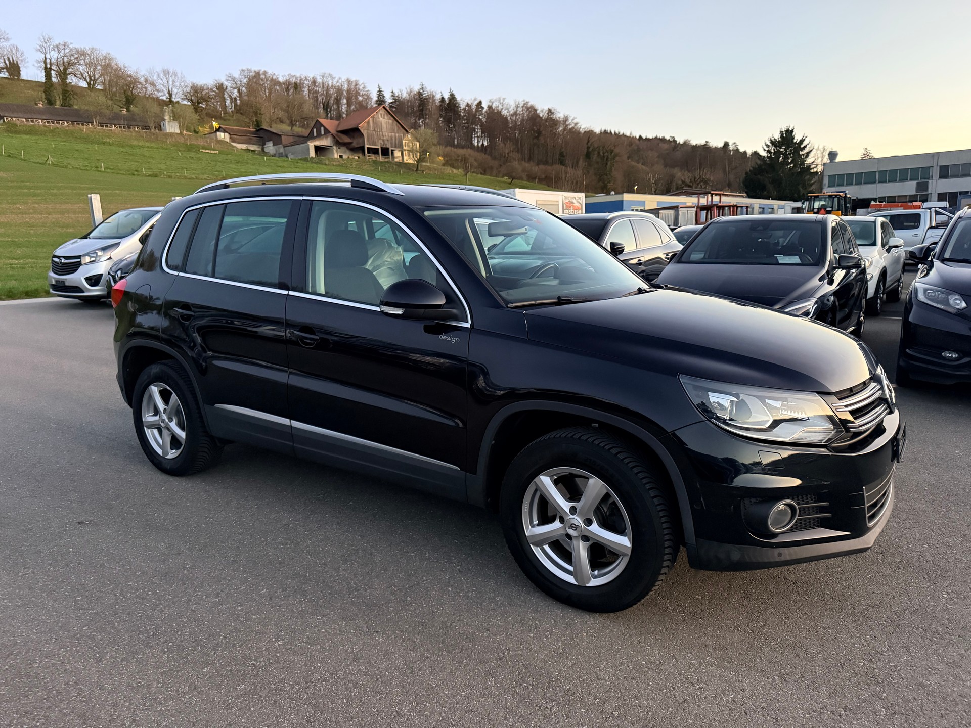 VW Tiguan 2.0 TDI BlueMotion Sport&Style 4Motion DSG-image-8