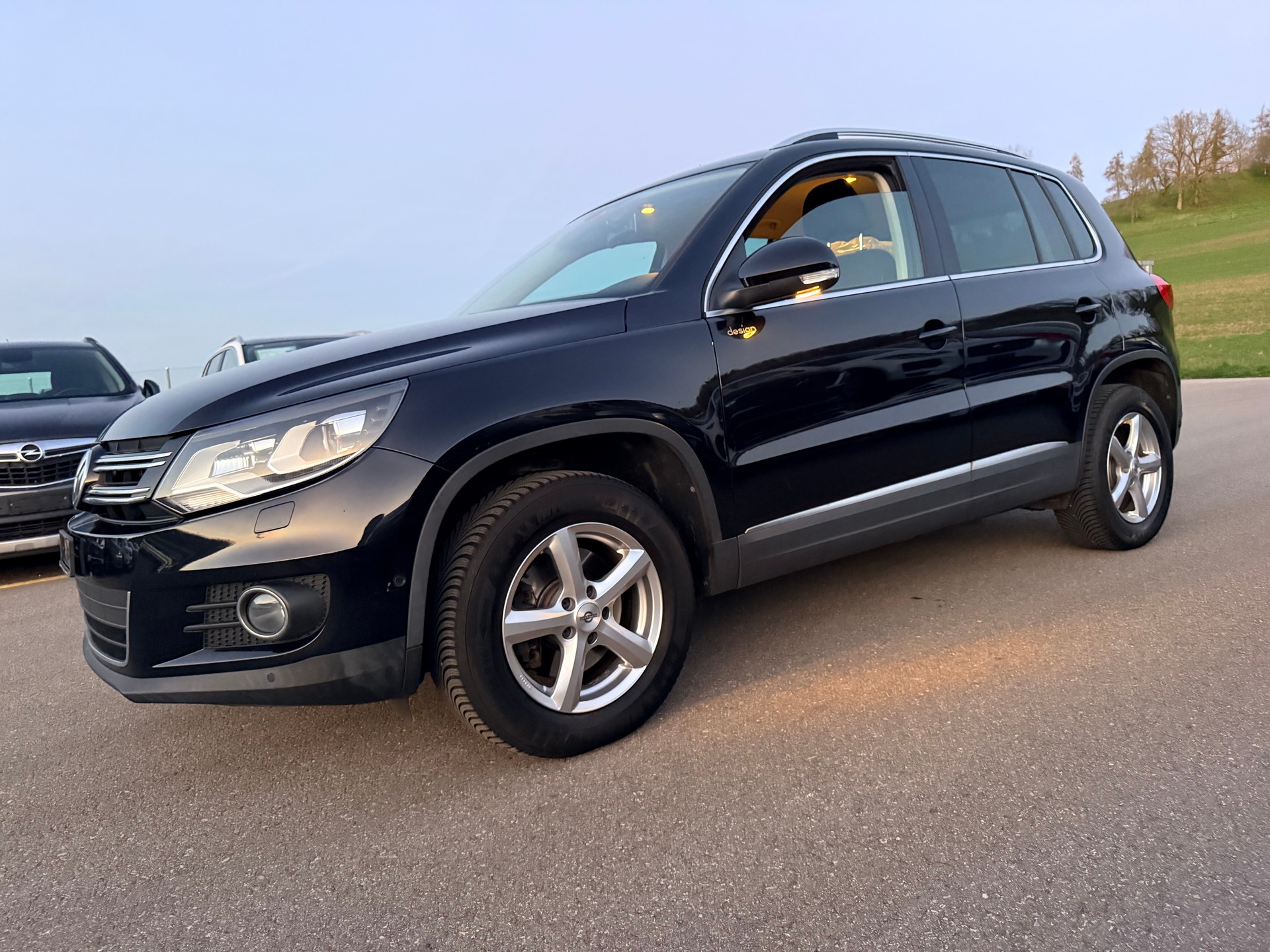 VW Tiguan 2.0 TDI BlueMotion Sport&Style 4Motion DSG-showroom-element-1