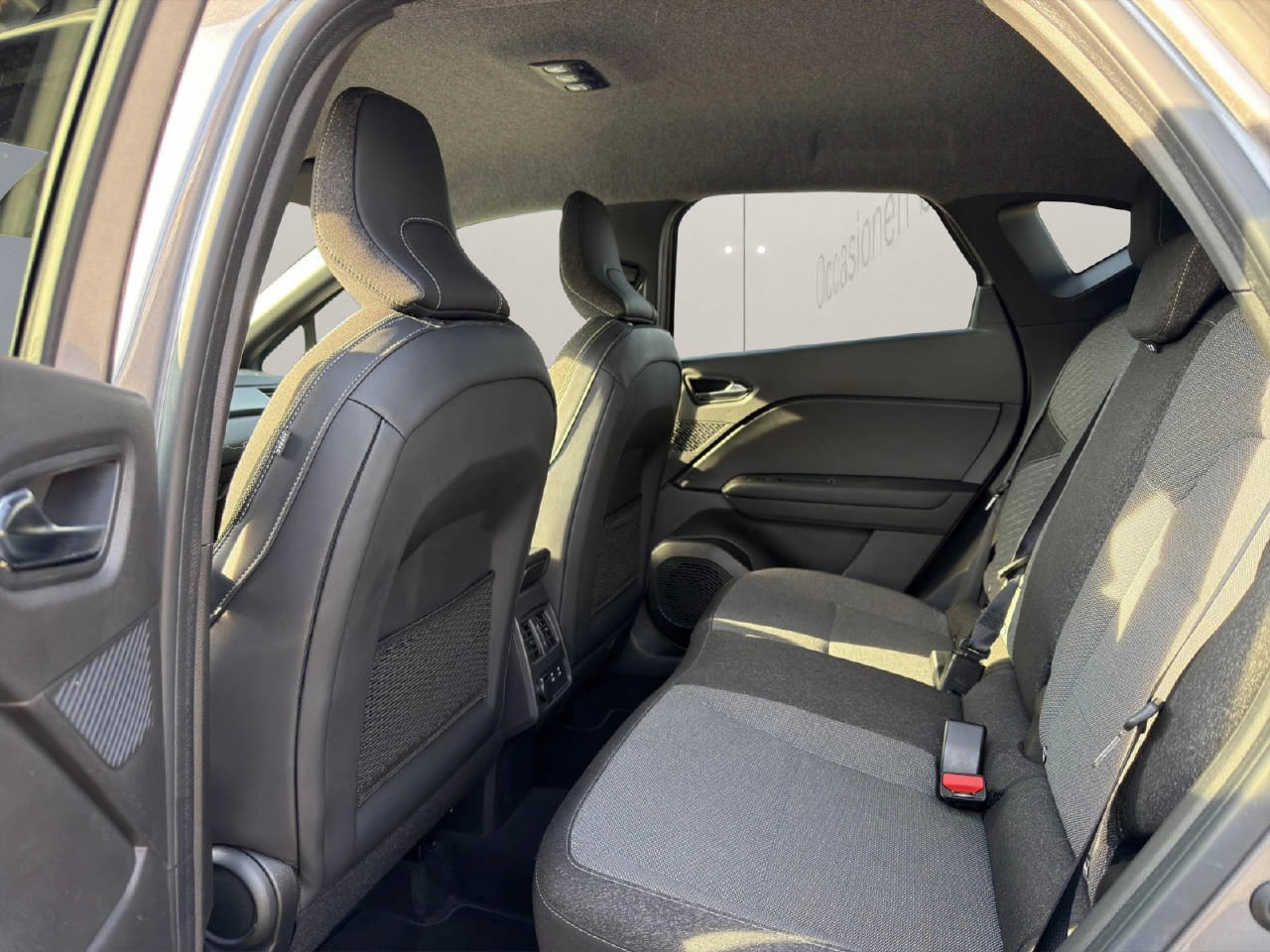 RENAULT Captur 1.6 E-Tech techno-image-5