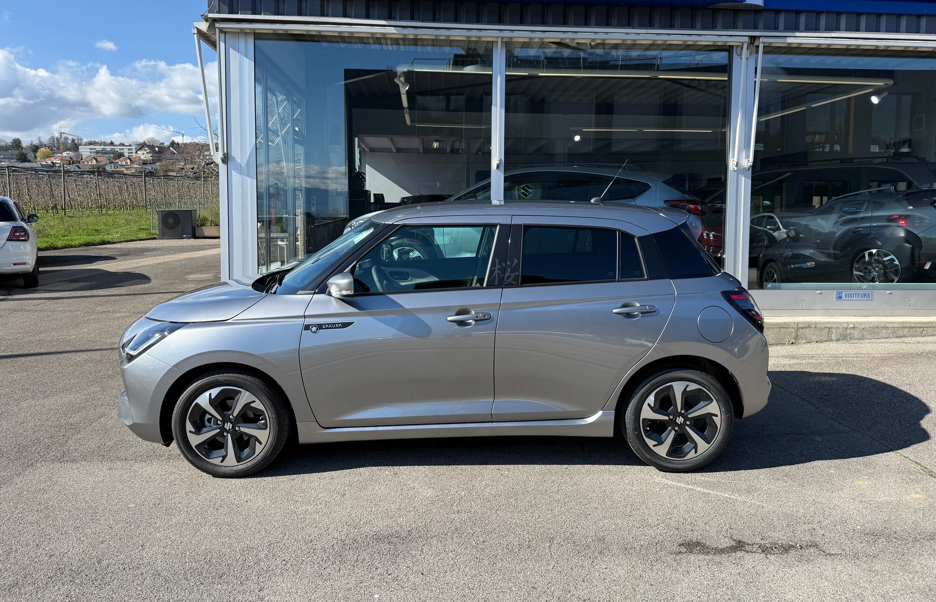 SUZUKI Sakura Top Hybrid-image-3