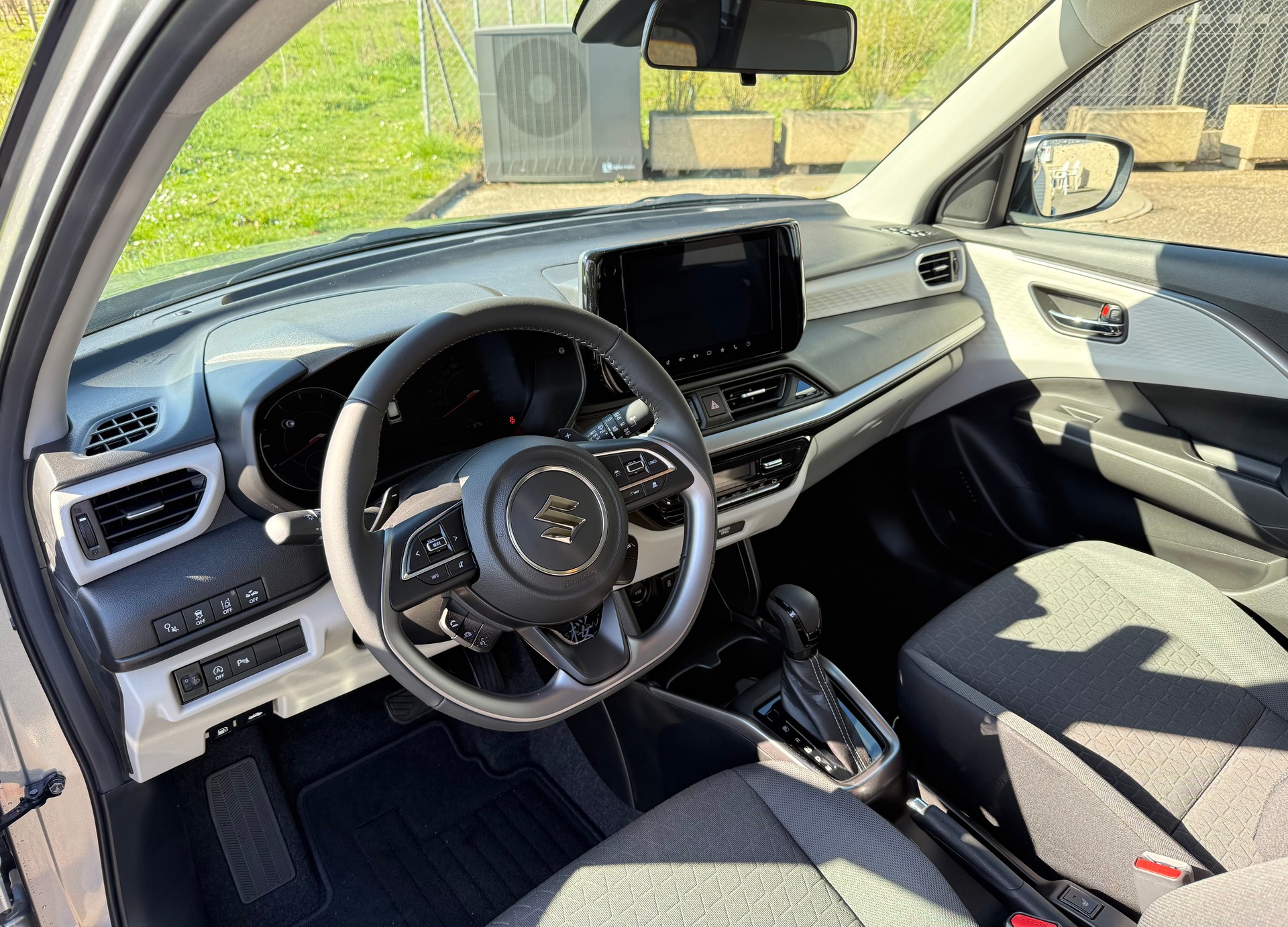 SUZUKI Sakura Top Hybrid-image-6