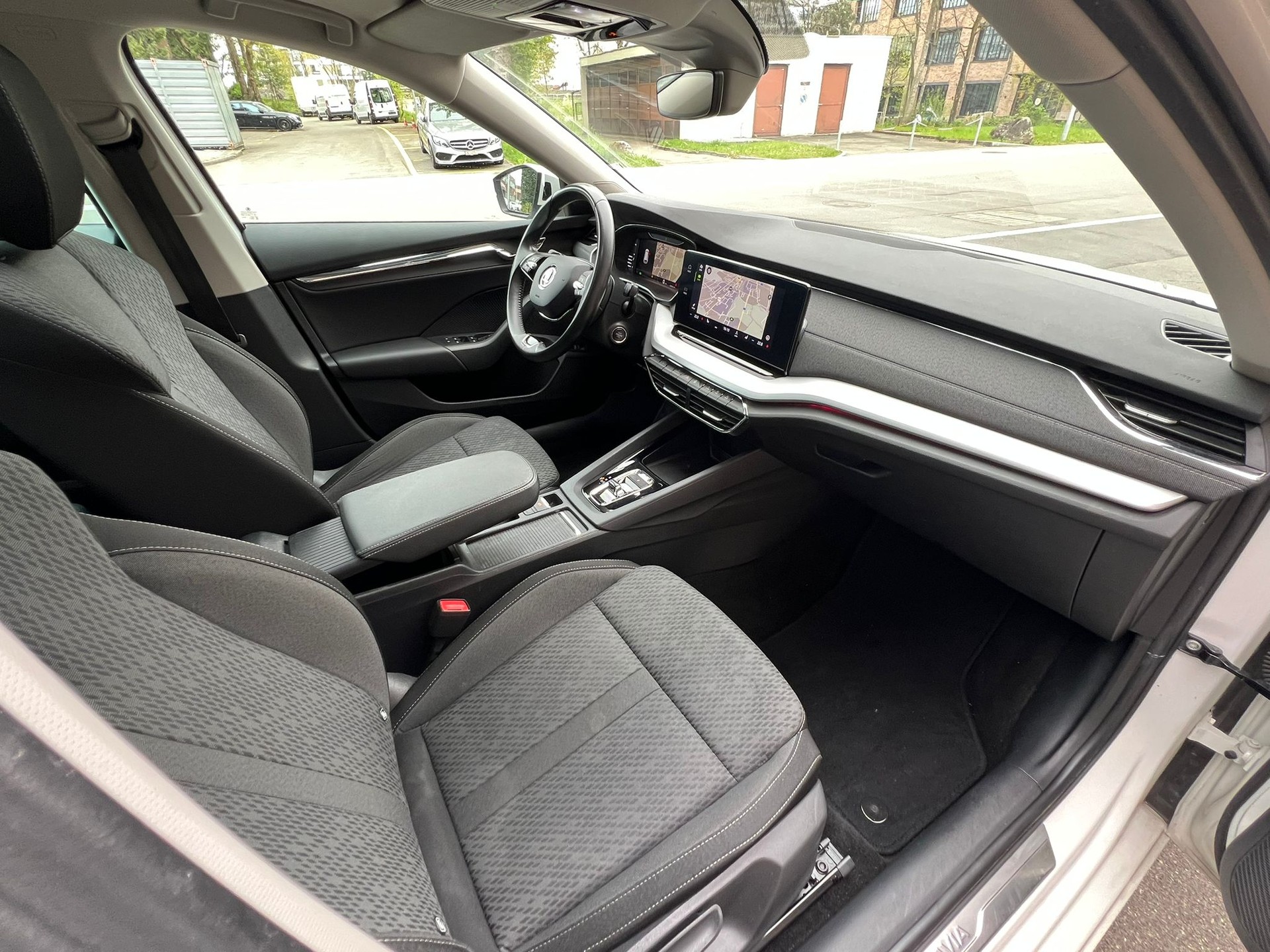 SKODA Octavia Combi 2.0 TDI DSG Style 4x4-image-8
