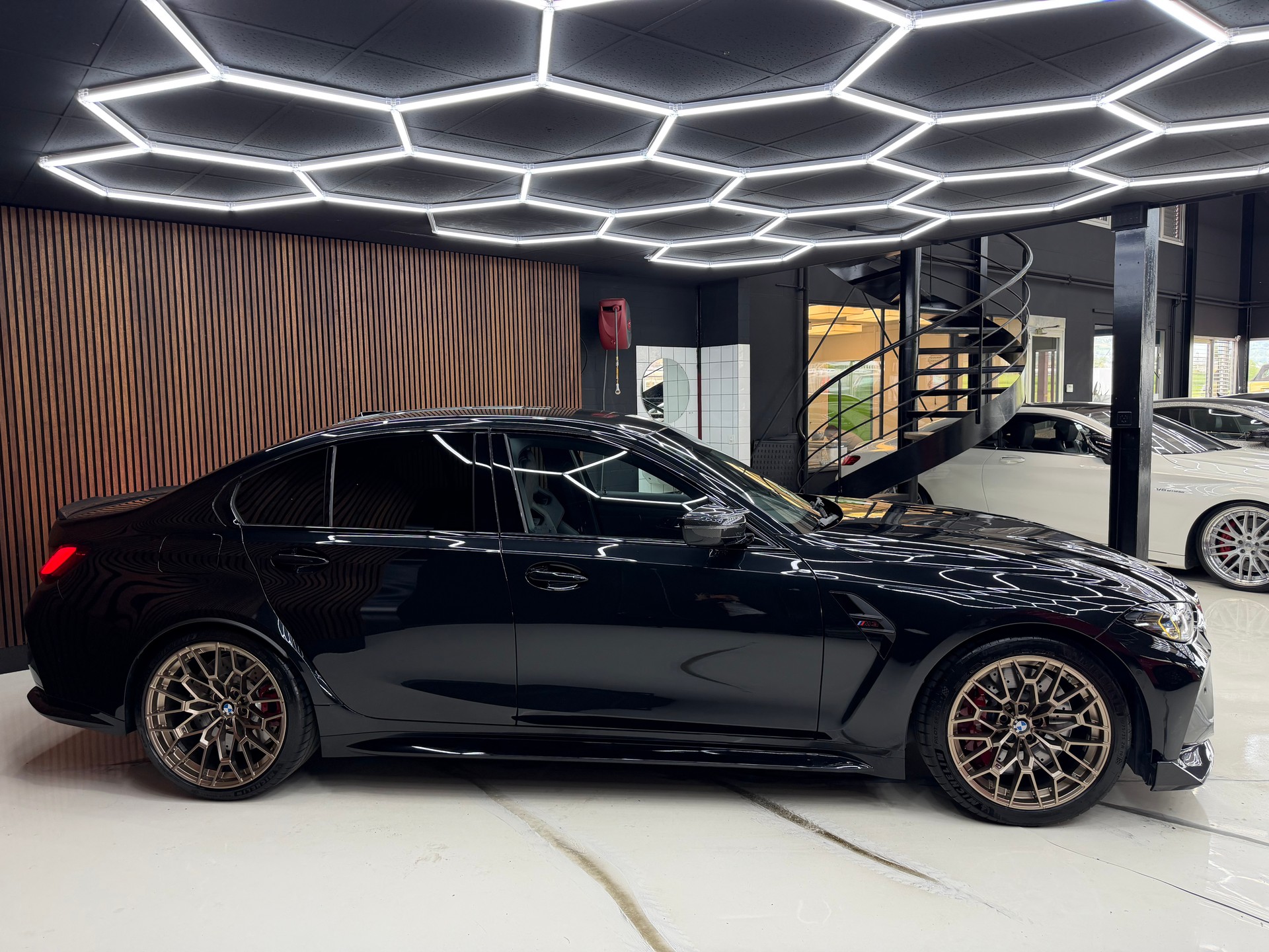 BMW M3 CS-image-3