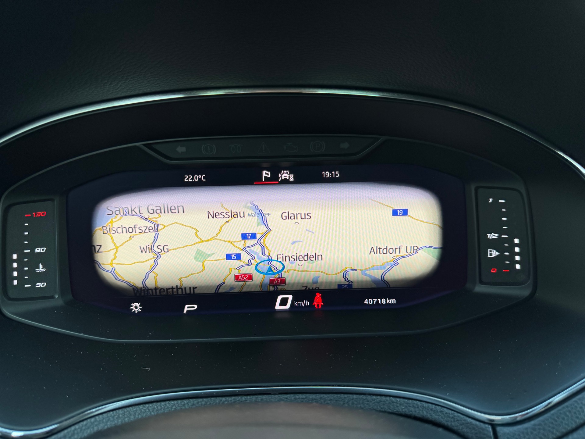 SEAT Arona 1.0 TSI Eco DSG SWISS FR-image-29