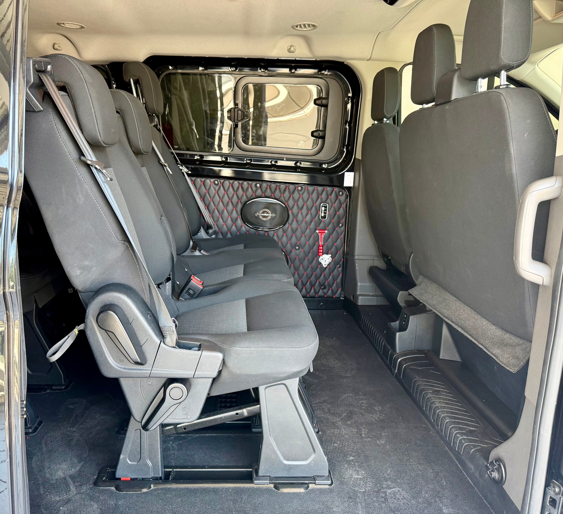 FORD Transit Custom 320 L2H1 Trend A-image-23