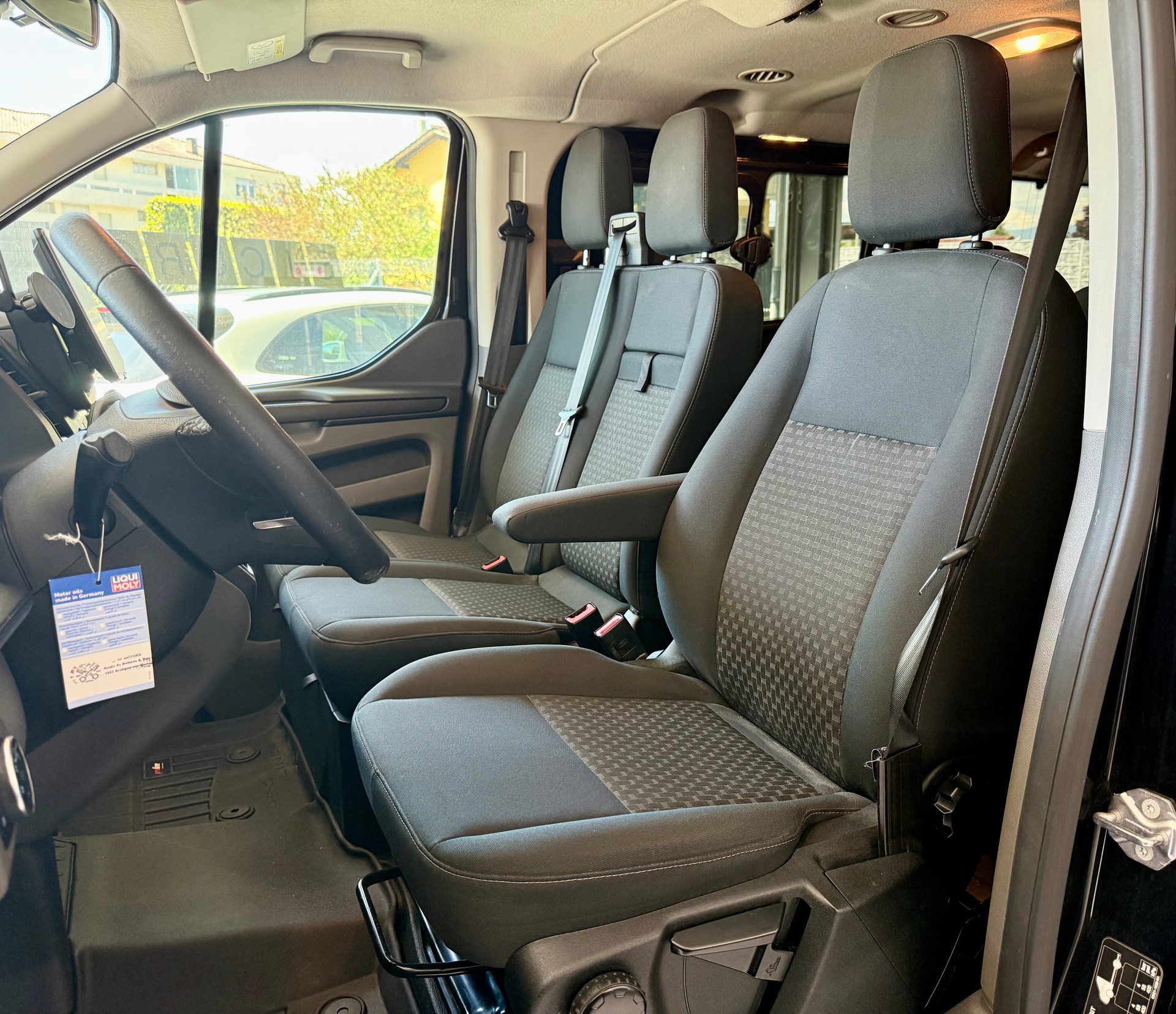 FORD Transit Custom 320 L2H1 Trend A-image-13