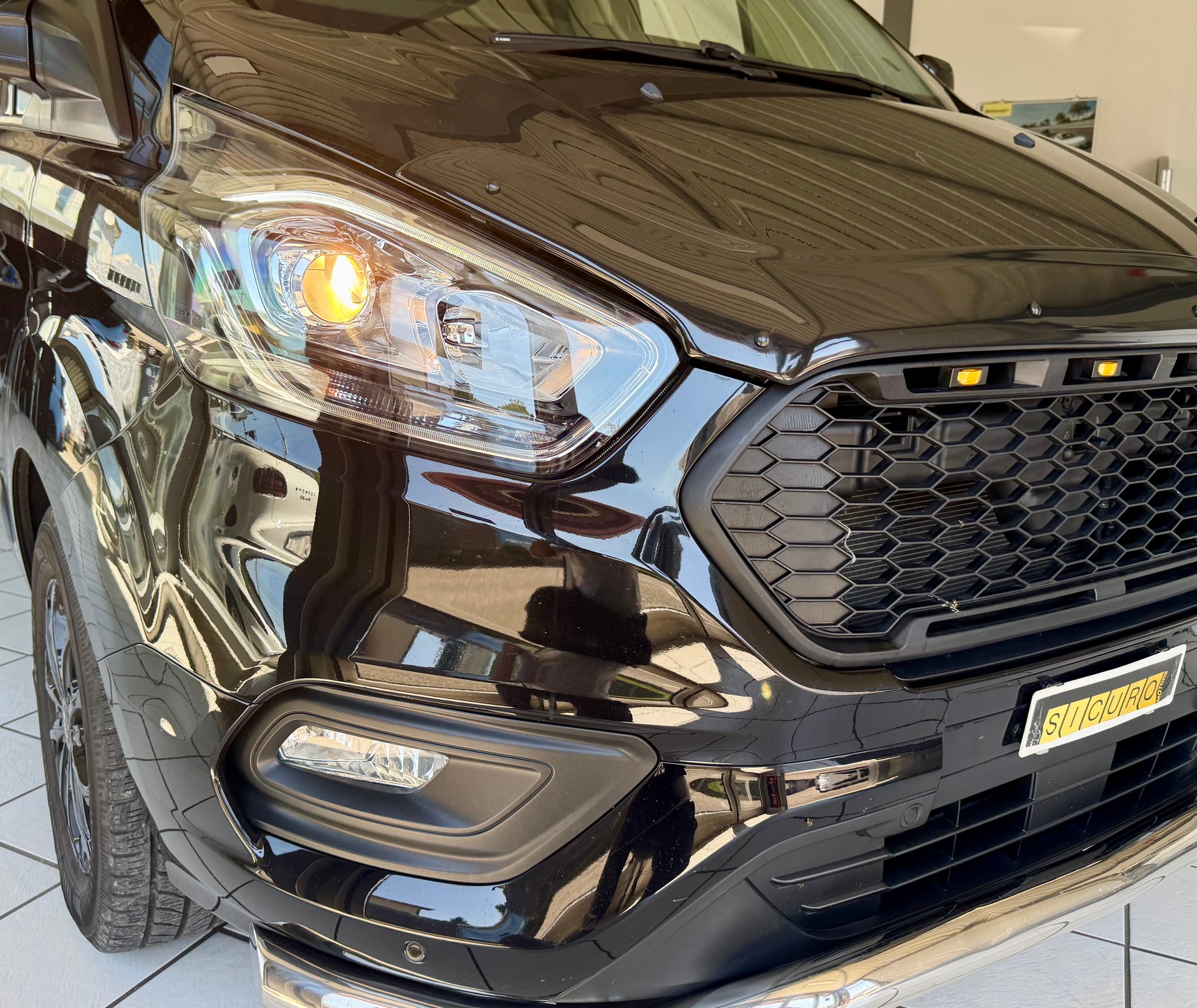 FORD Transit Custom 320 L2H1 Trend A-showroom-element-1