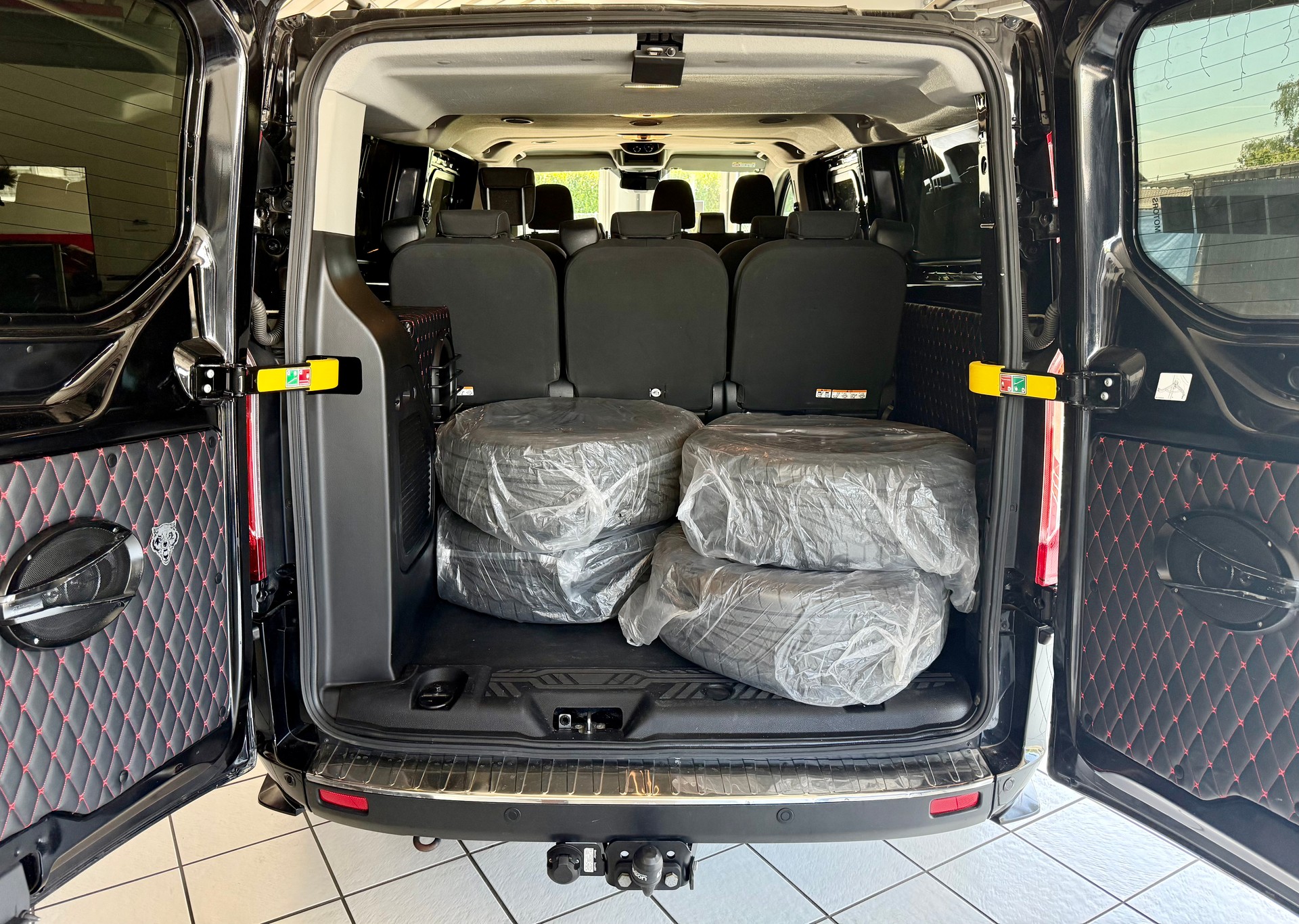 FORD Transit Custom 320 L2H1 Trend A-image-26