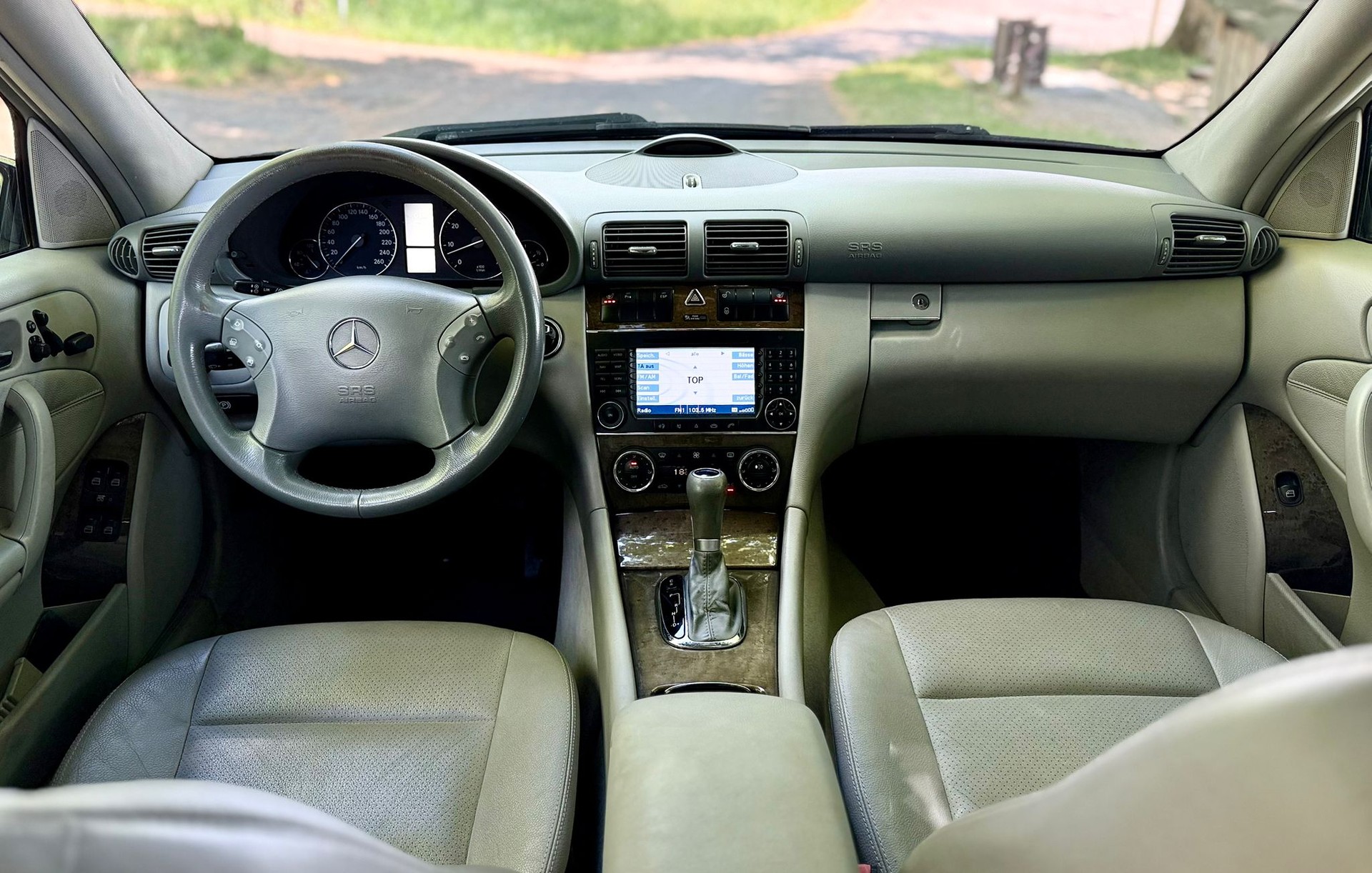 MERCEDES-BENZ C 350 Avantgarde Sport Edition 4Matic Automatic-image-26