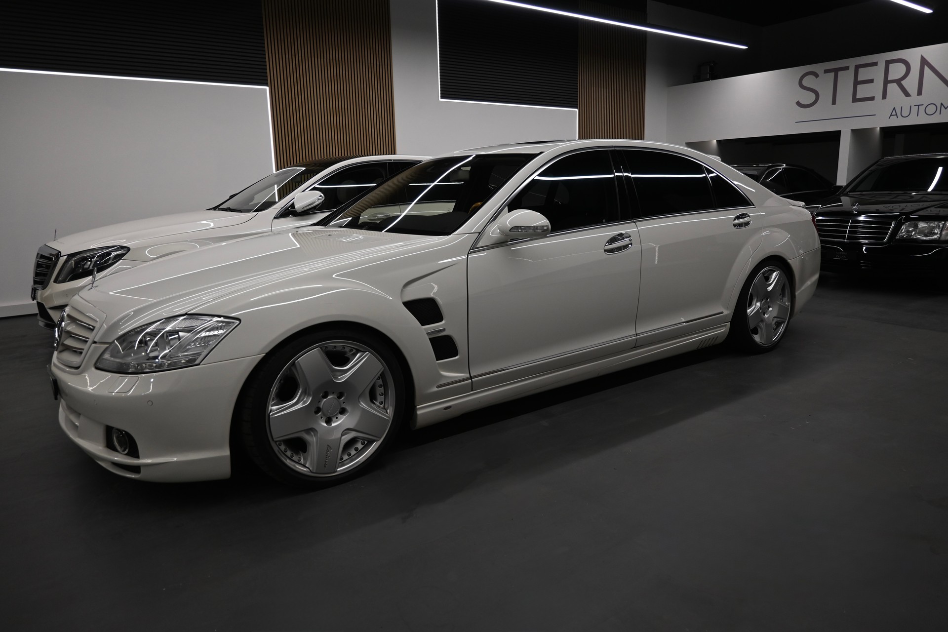 MERCEDES-BENZ S 600 L Automatic-showroom-element-3