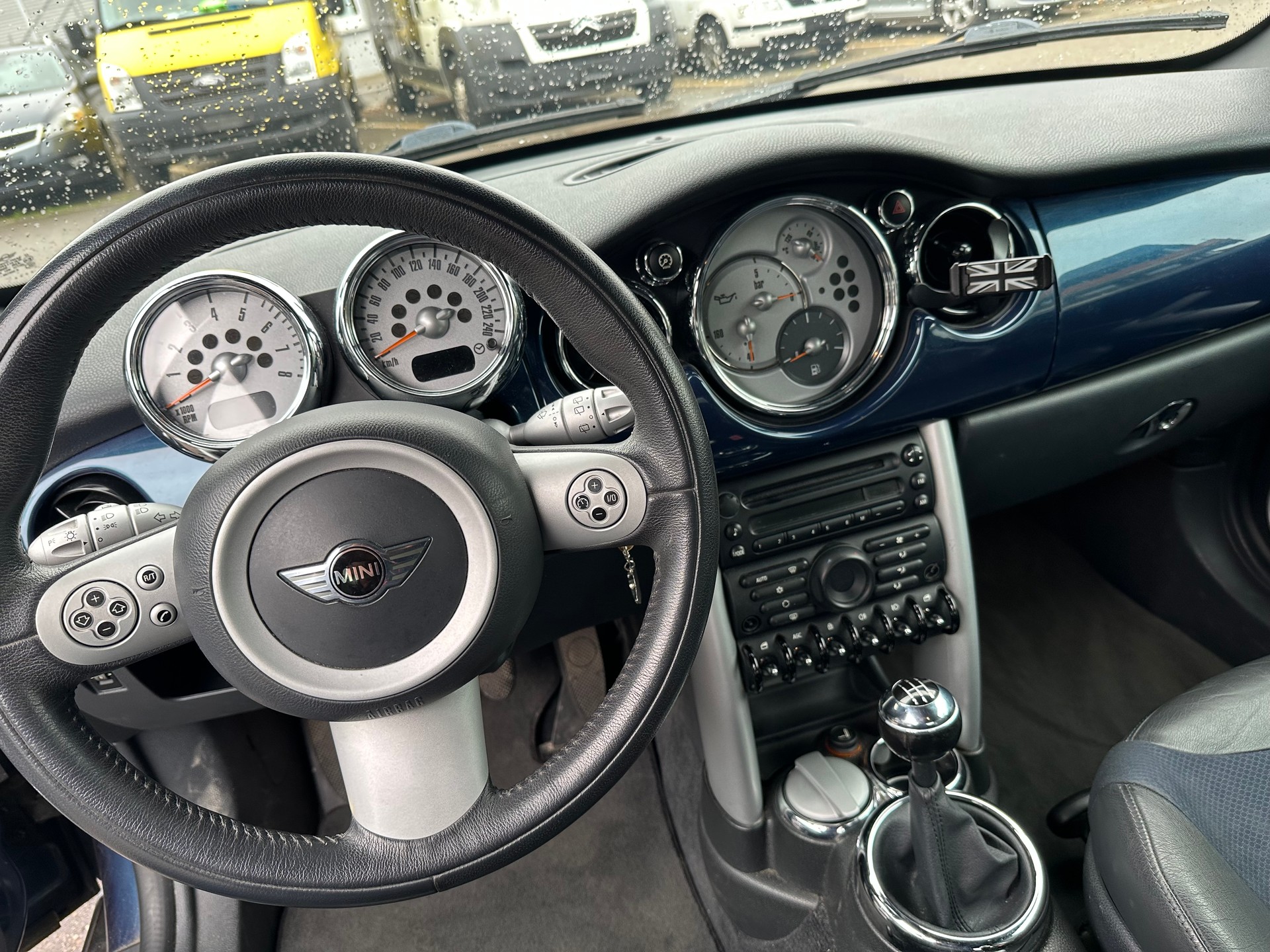 MINI Cooper-image-10