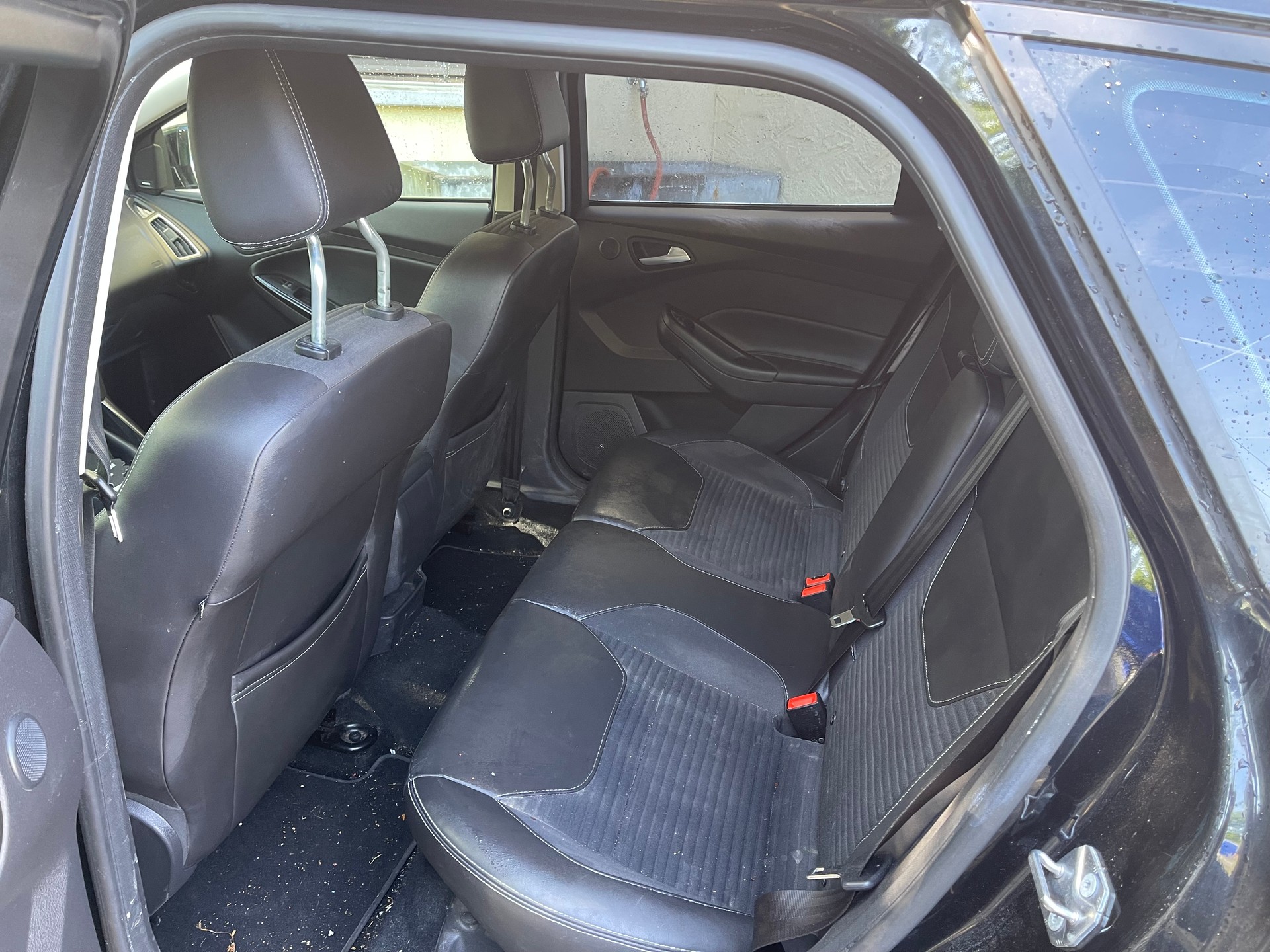 FORD Focus 1.5 SCTi Titanium-image-8
