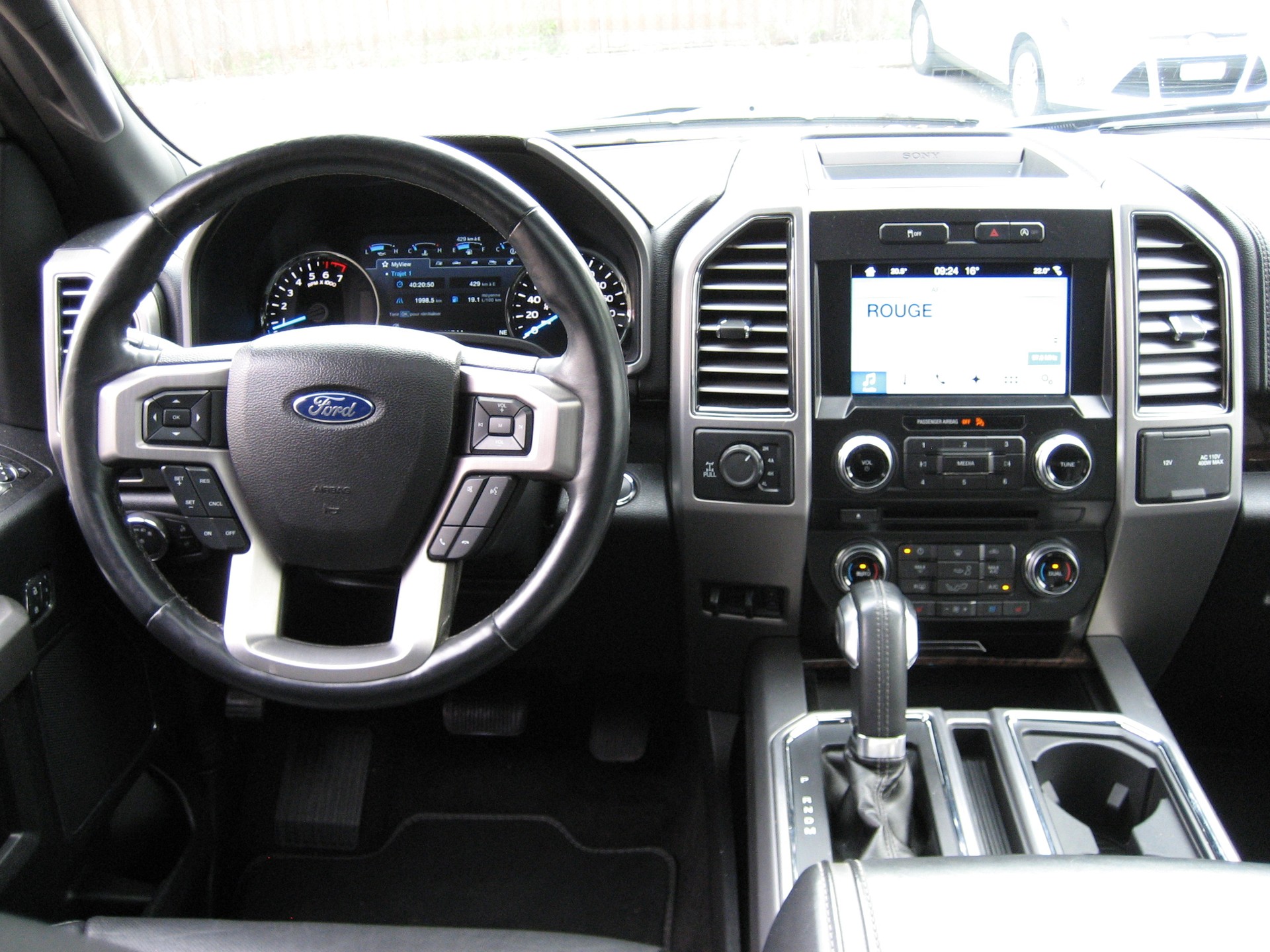 FORD F-150 Platinium-image-9