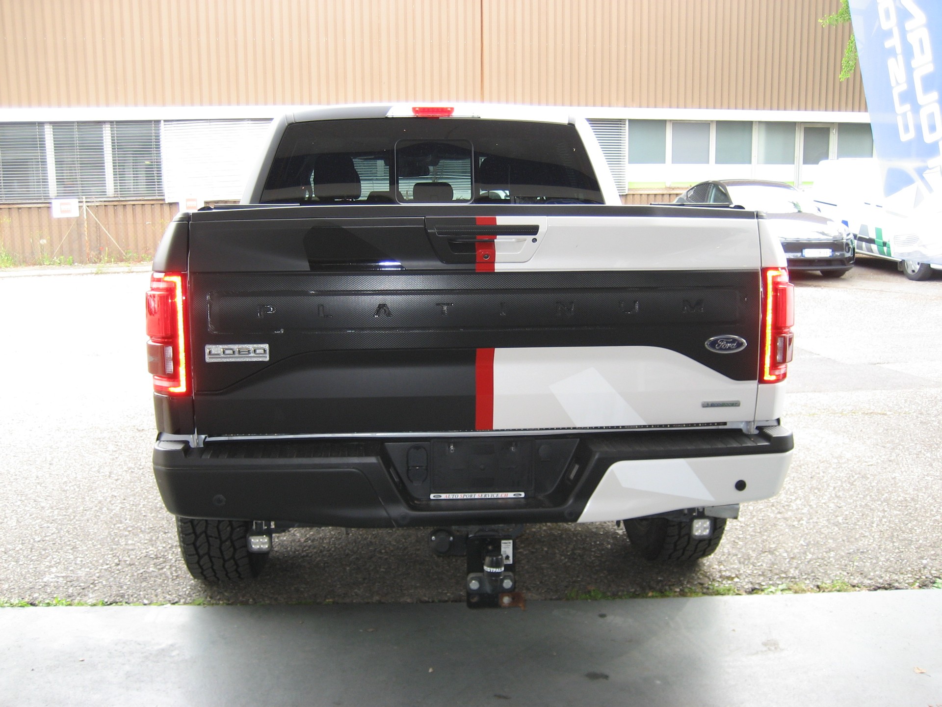 FORD F-150 Platinium-image-3