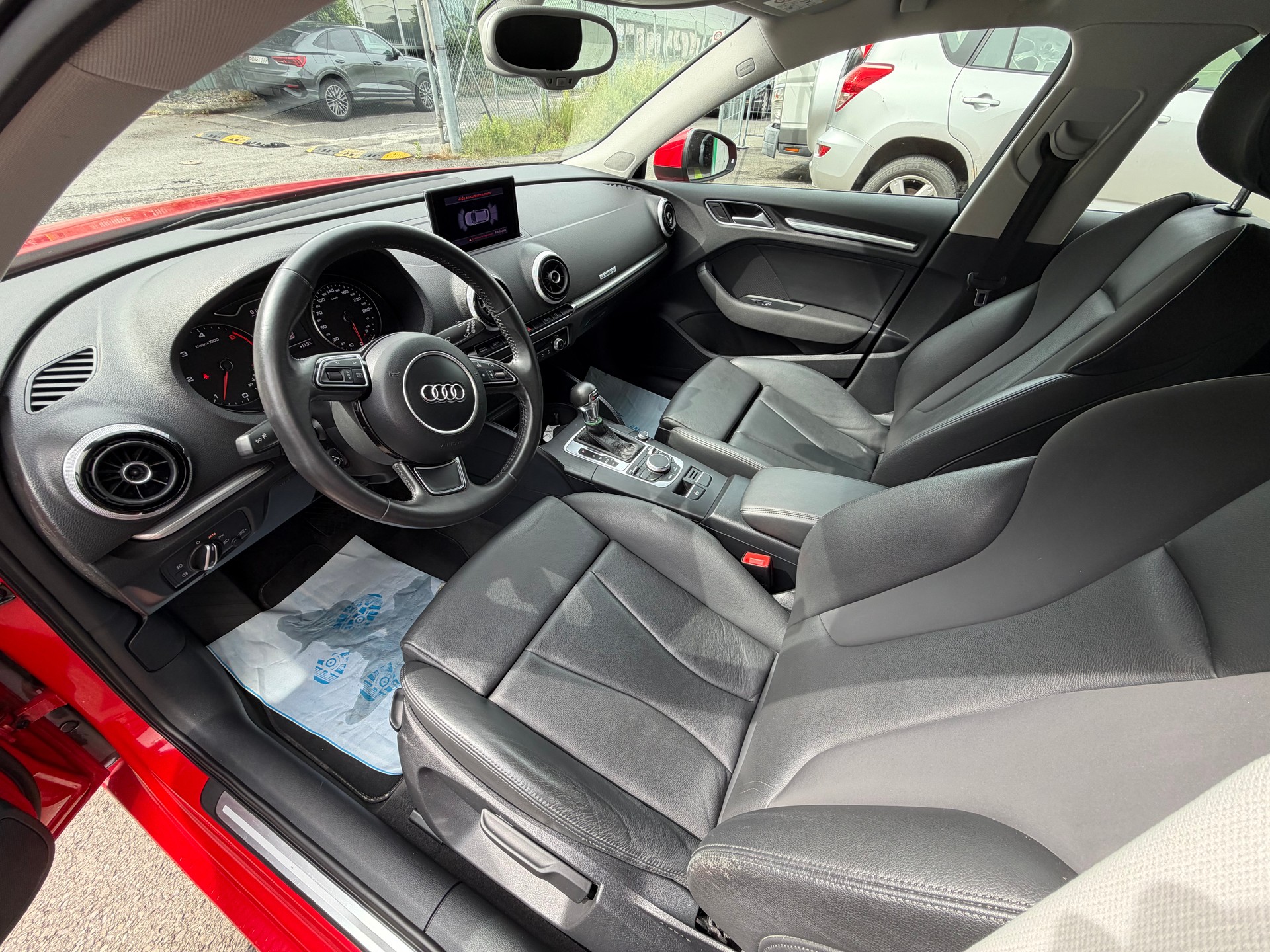AUDI A3 Sportback 2.0 TDI Ambiente quattro S-tronic-image-12