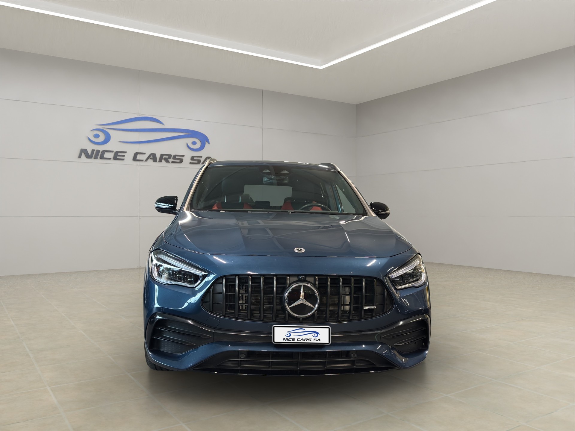 MERCEDES-BENZ GLA 35 AMG 4Matic 8G-Speedshift DCT-showroom-element-2