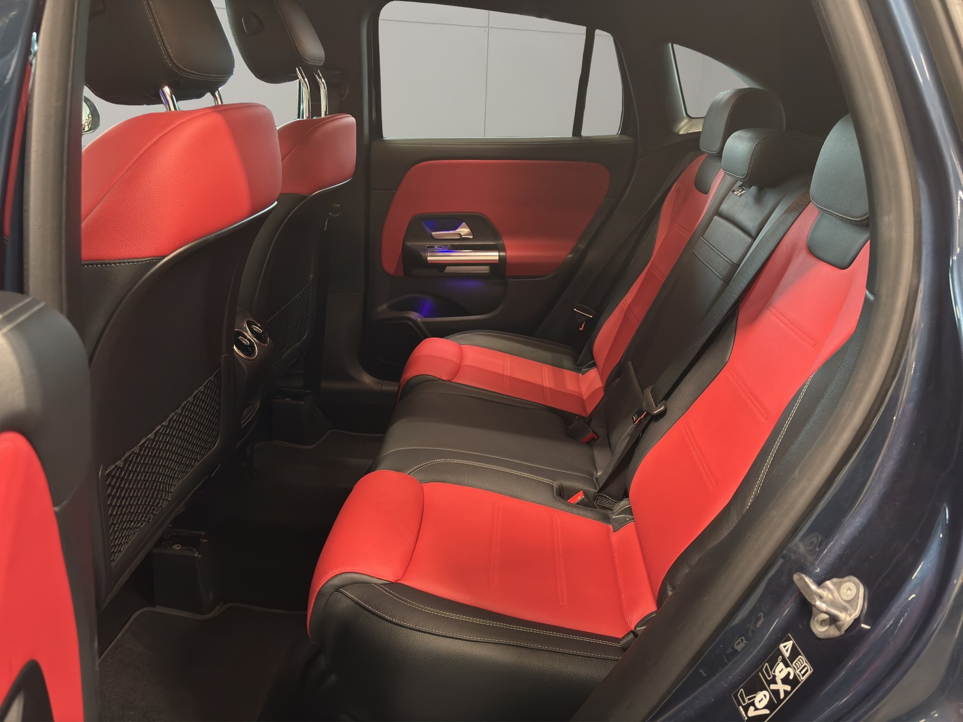 MERCEDES-BENZ GLA 35 AMG 4Matic 8G-Speedshift DCT-image-19