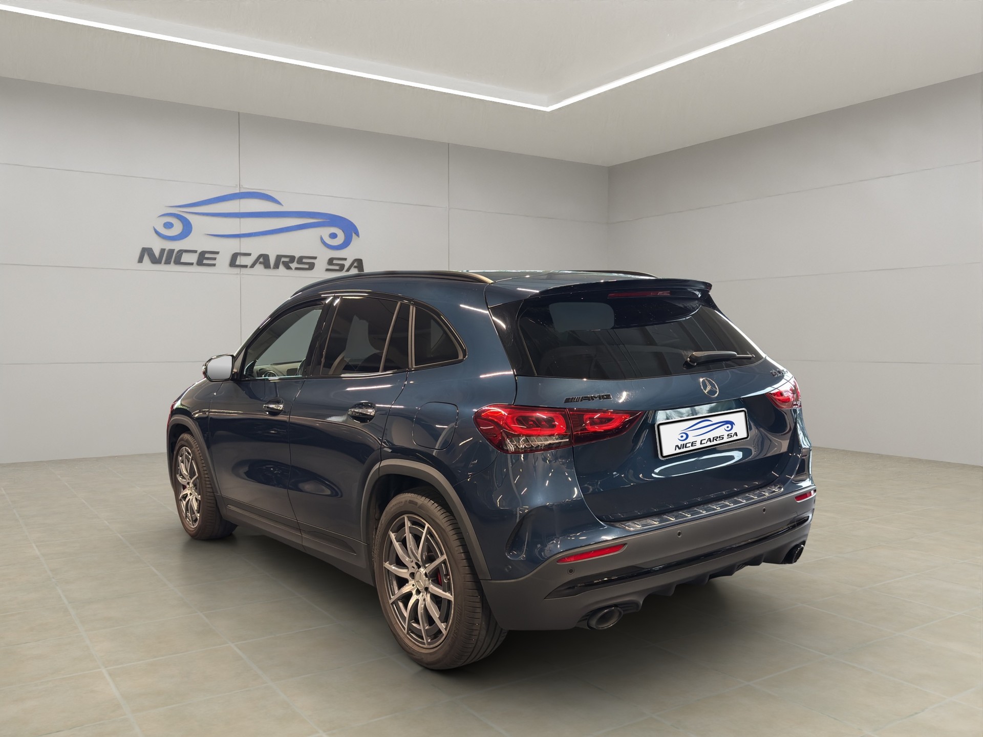 MERCEDES-BENZ GLA 35 AMG 4Matic 8G-Speedshift DCT-image-5