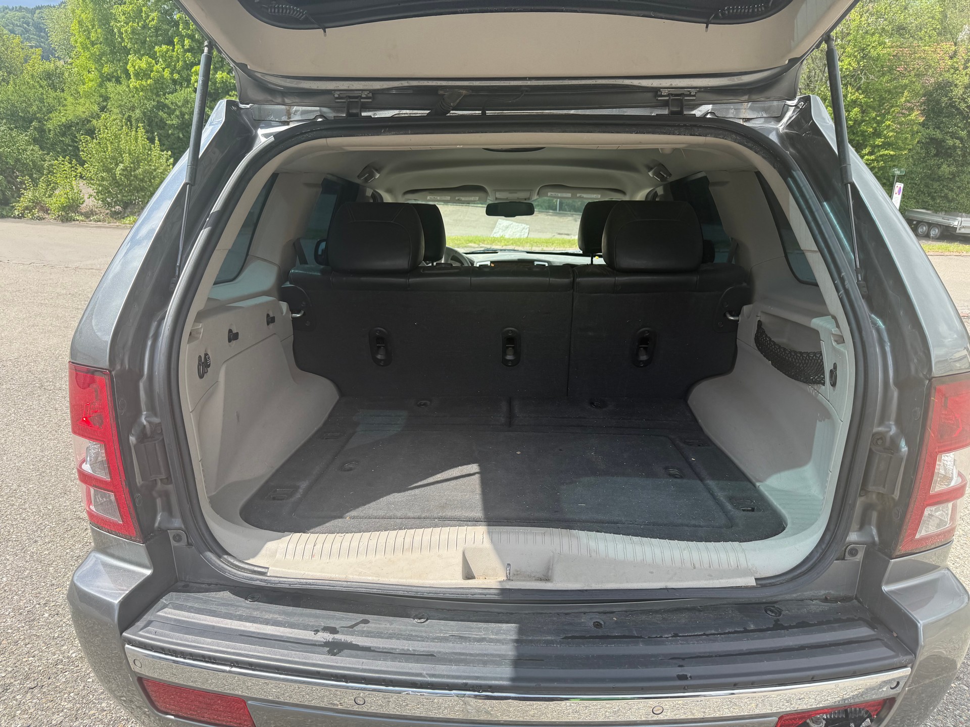 JEEP Grand Cherokee 4.7 Overland Automatic-image-14