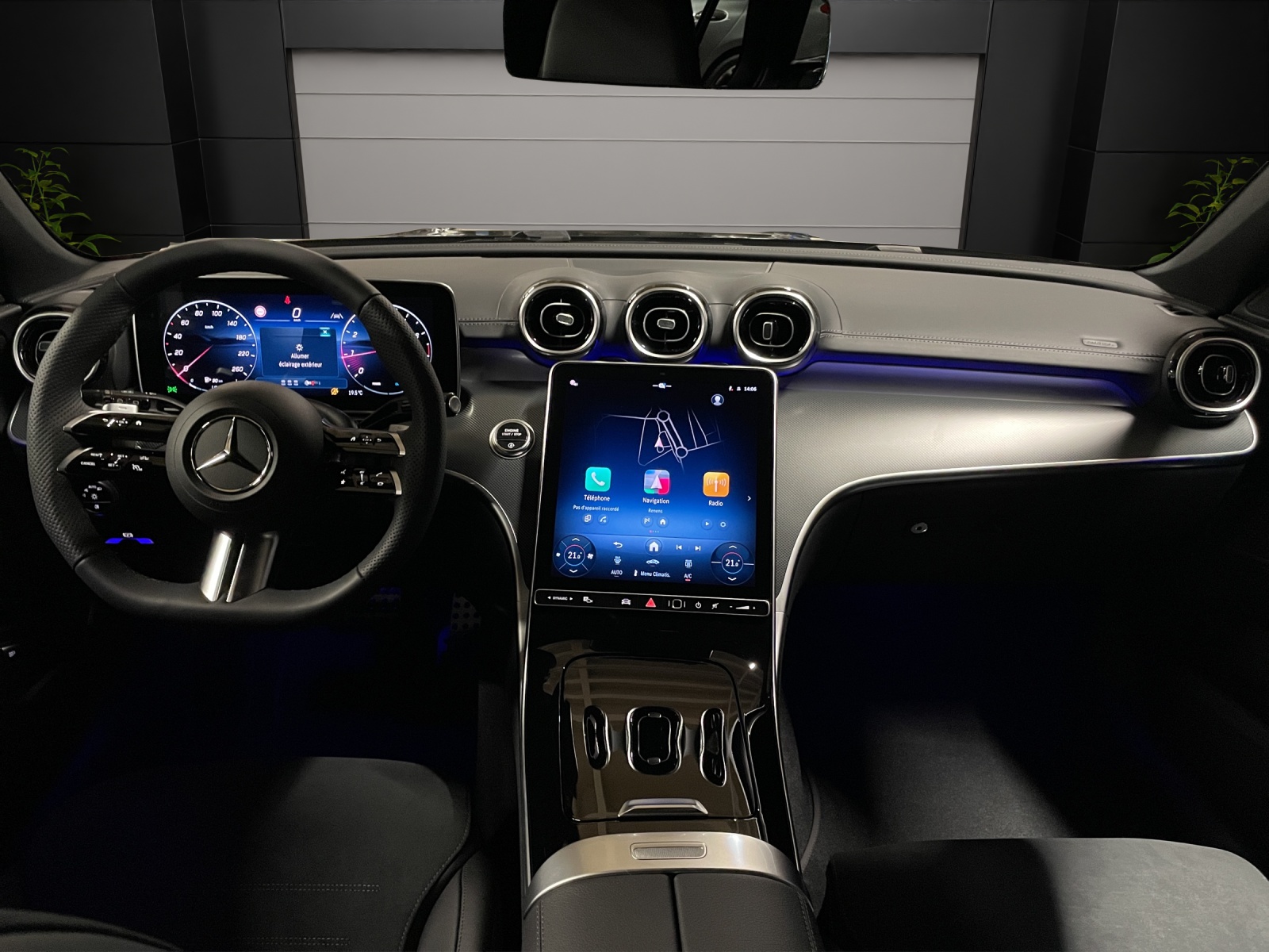MERCEDES-BENZ C 200 T 4 Matic-image-12