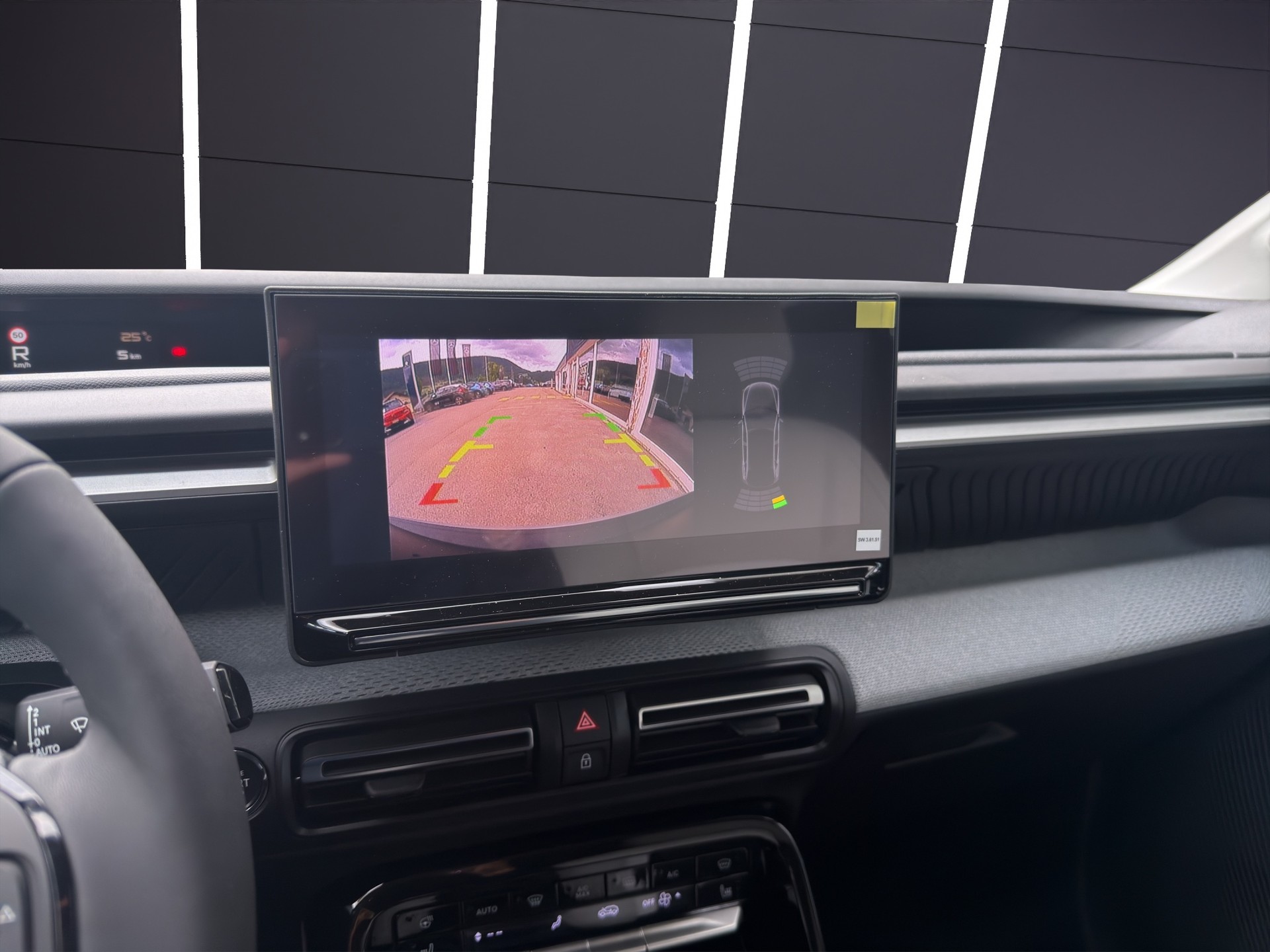 CITROEN C3 Aircross 1.2 MHEV Business-image-9