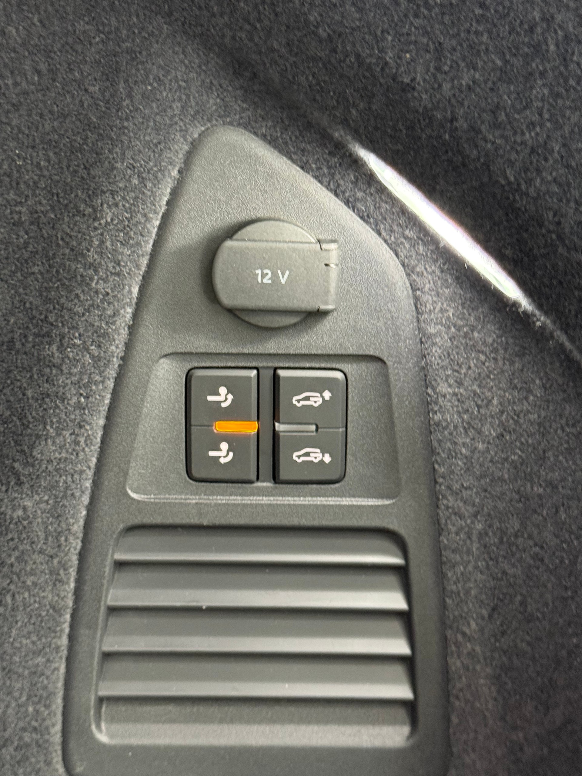 VW Touareg 3.0 TDI R-Line Tiptronic Vollausstattung! Garantie!-image-23