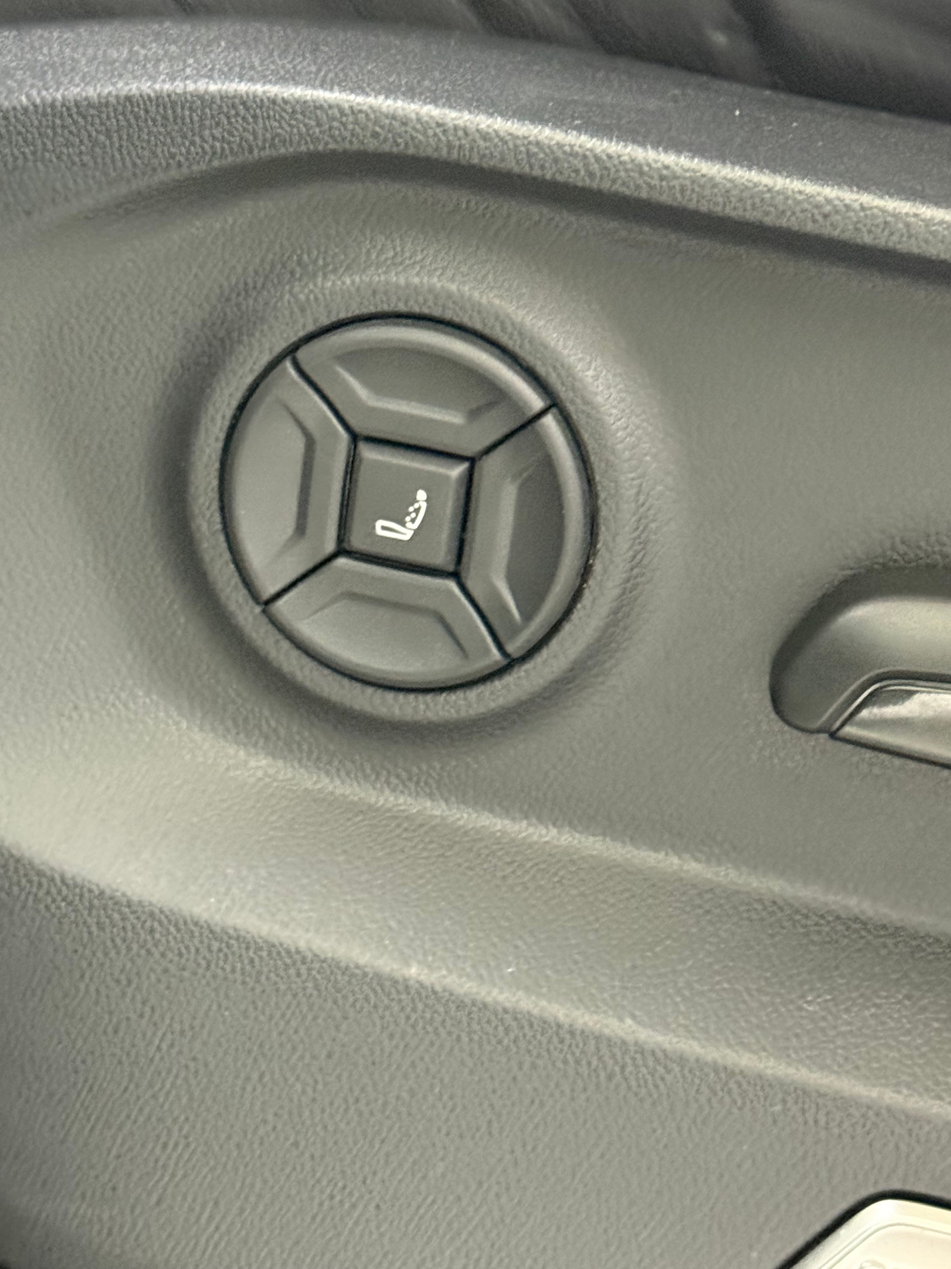 VW Touareg 3.0 TDI R-Line Tiptronic Vollausstattung! Garantie!-image-21