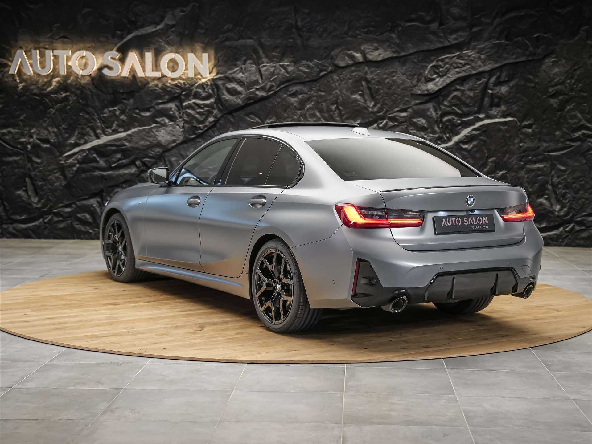 BMW 320d xDrive Steptronic M Sport Pro *Facelift*Standheizung*Panorama*-showroom-element-3
