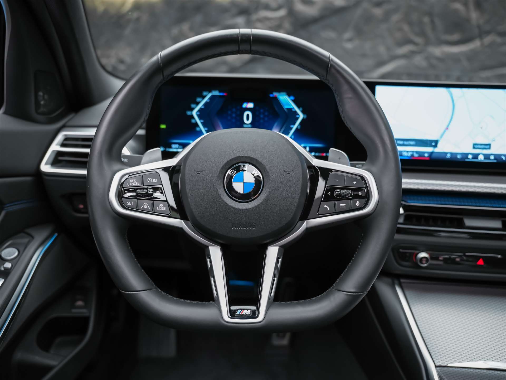 BMW 320d xDrive Steptronic M Sport Pro *Facelift*Standheizung*Panorama*-image-28