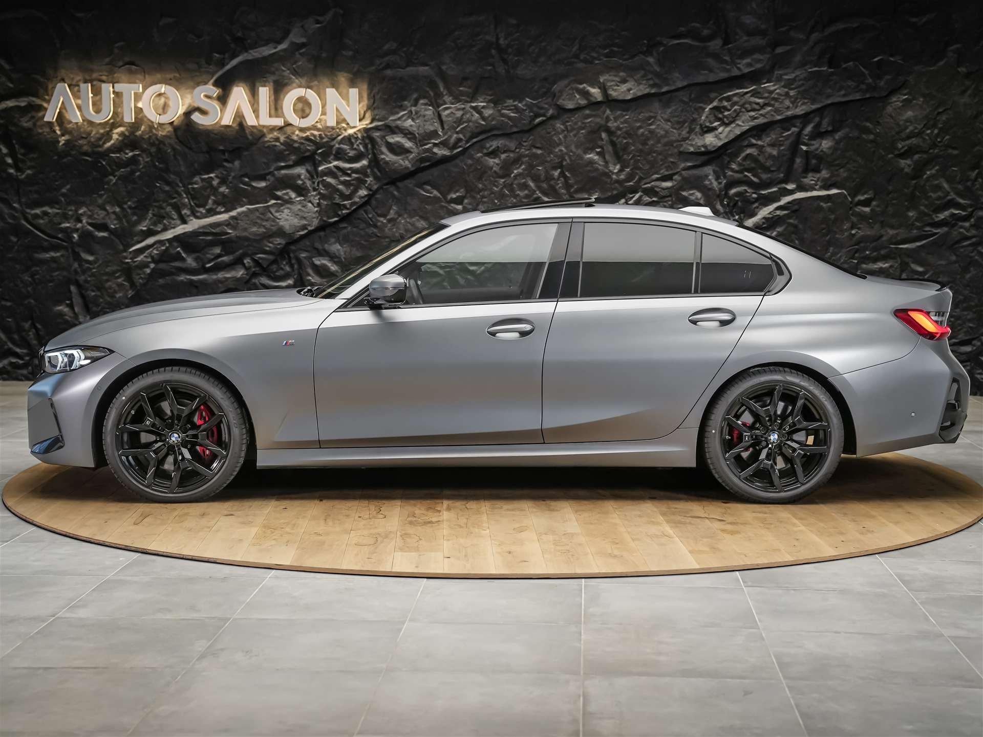 BMW 320d xDrive Steptronic M Sport Pro *Facelift*Standheizung*Panorama*-showroom-element-2