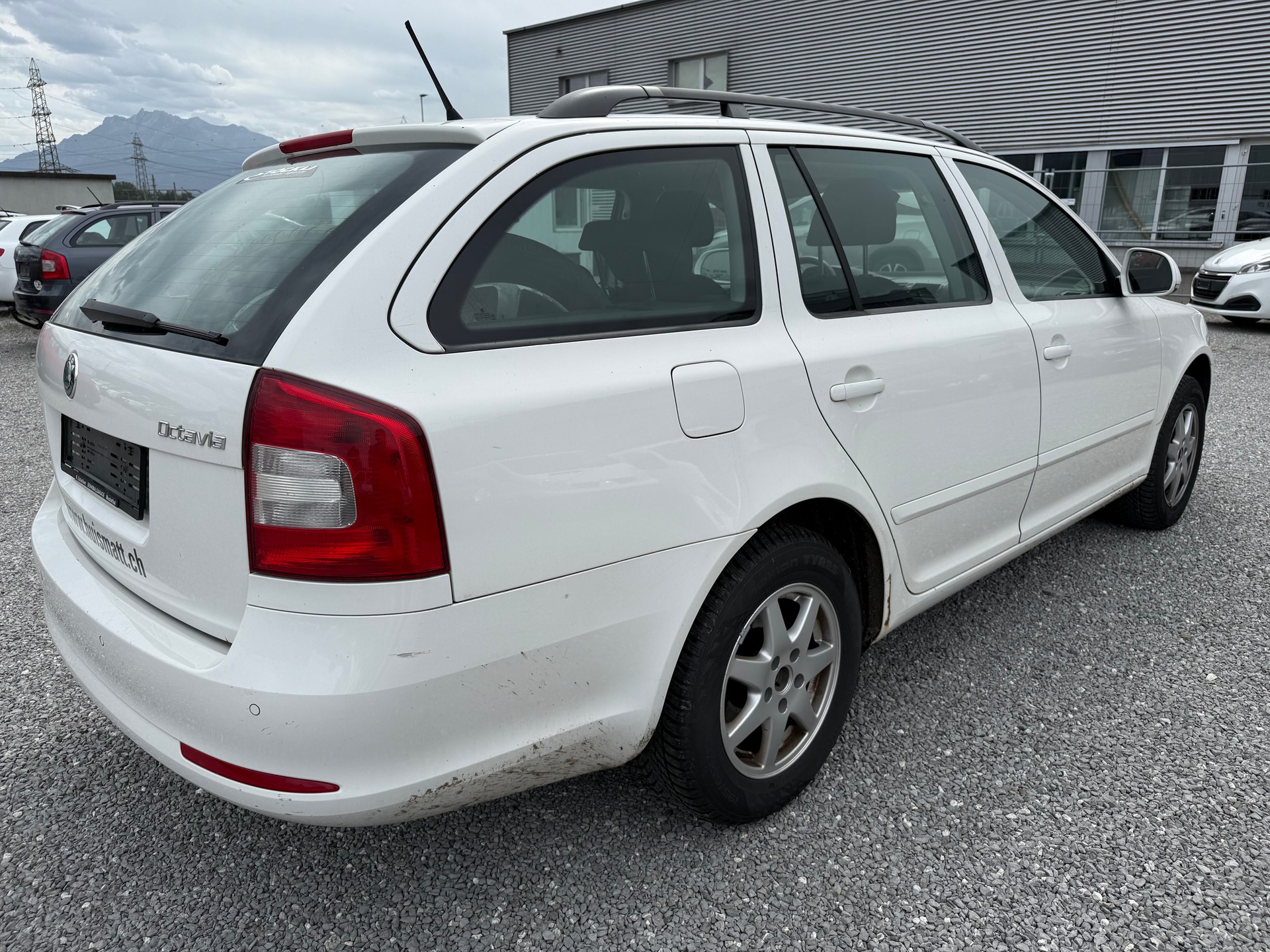 SKODA Octavia Combi 1.6 TDI Swiss Adventure 4x4-image-4
