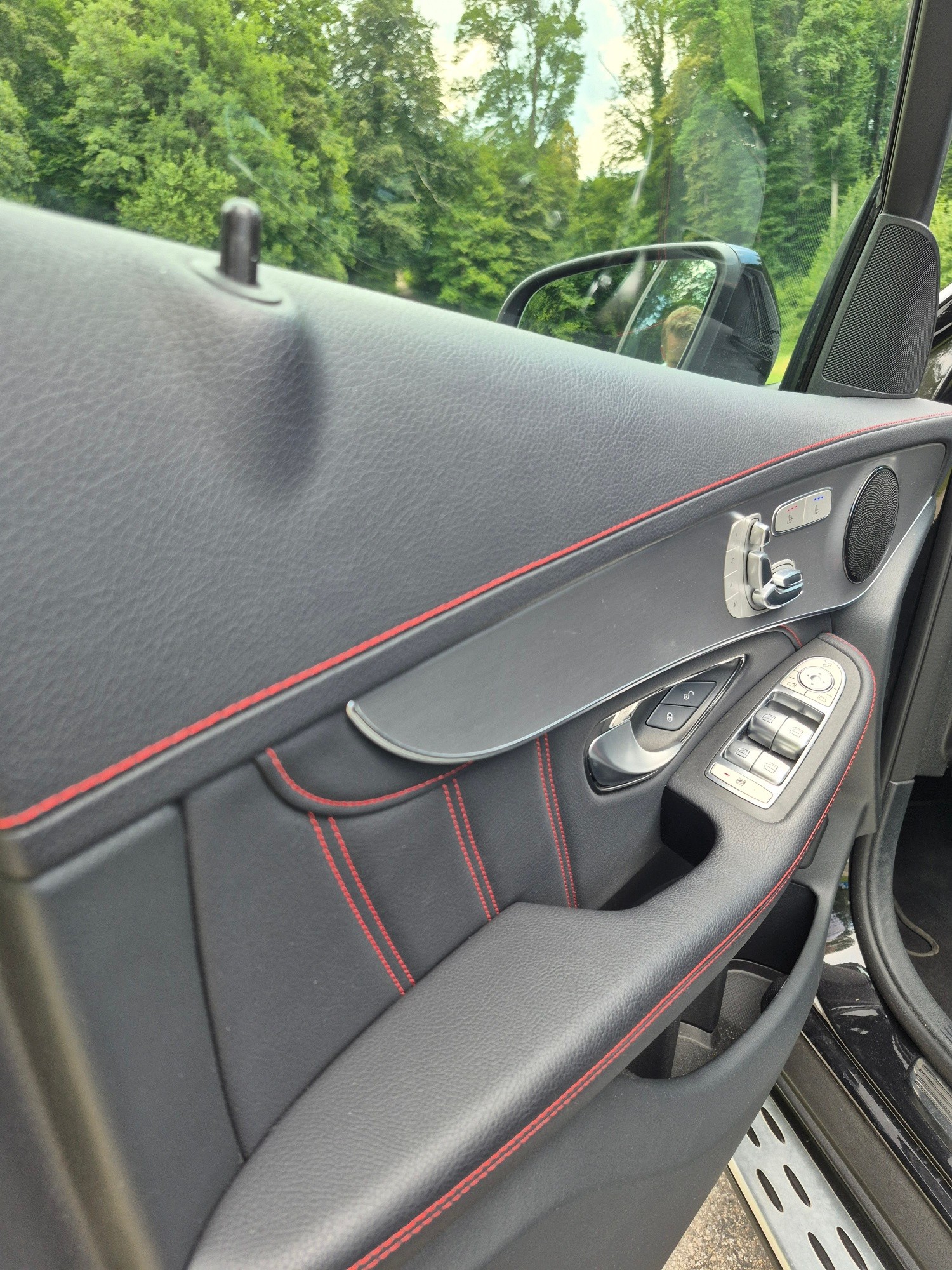 MERCEDES-BENZ GLC 220 d AMG Line 4m-image-15