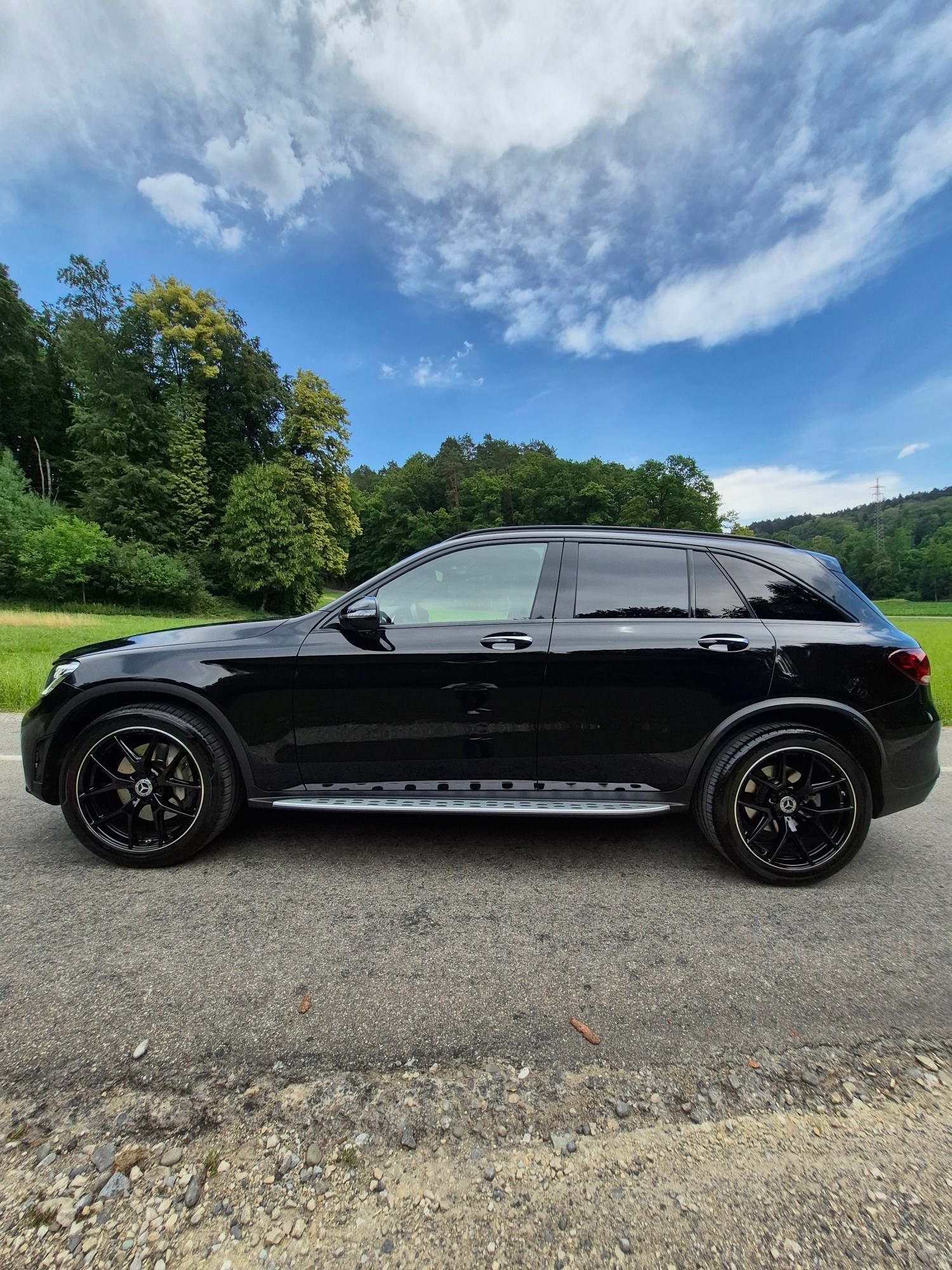 MERCEDES-BENZ GLC 220 d AMG Line 4m-image-2