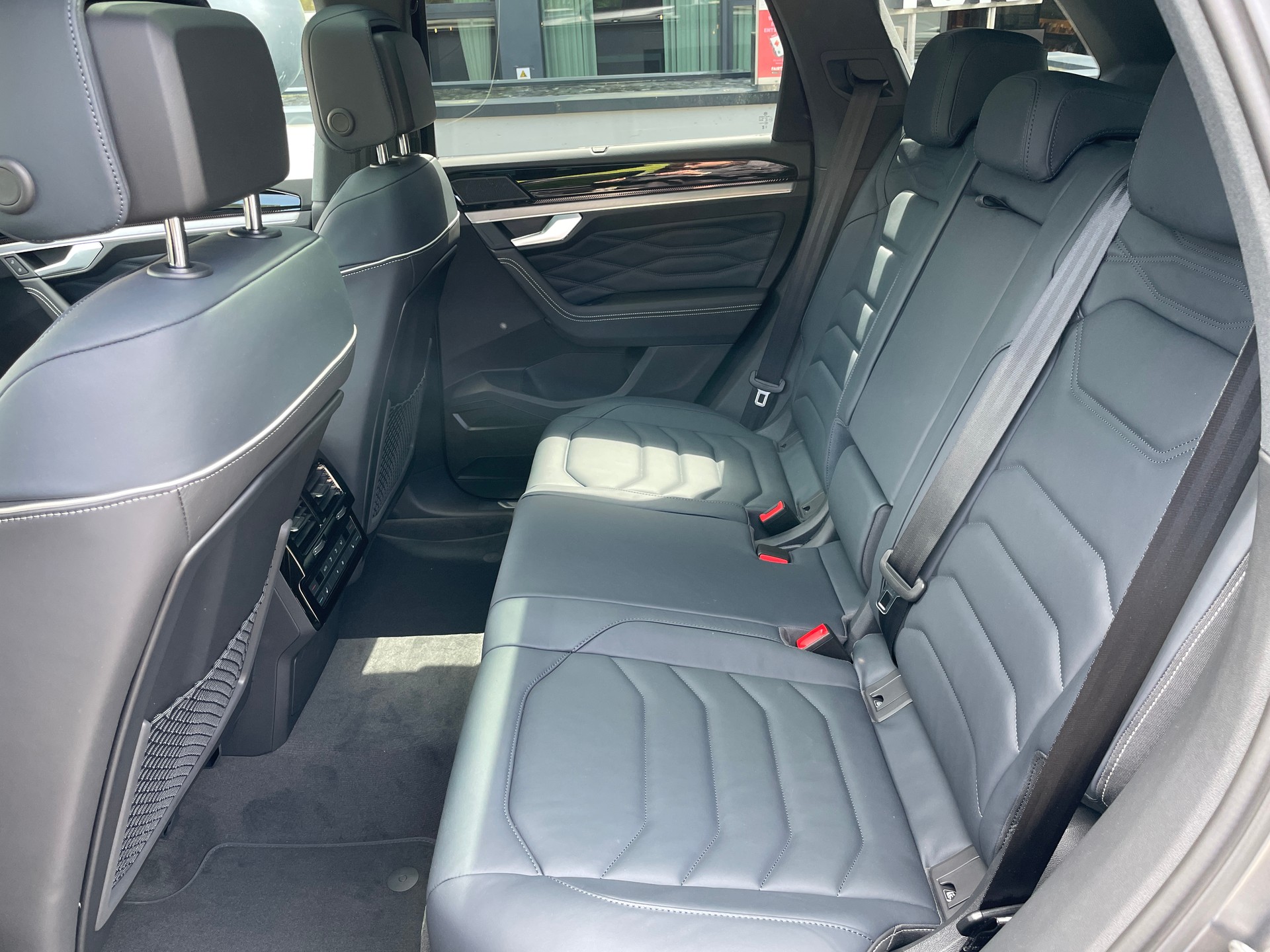 VW Touareg 3.0 TDI R-Line Final Edition Tiptronic, VOLLAUSSTATTUNG-image-19