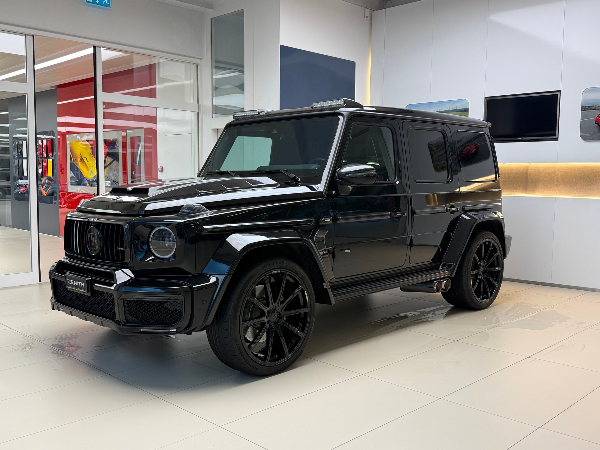 MERCEDES-BENZ G 63 AMG 4x4 Speedshift Plus G-Tronic / BRABUS 900