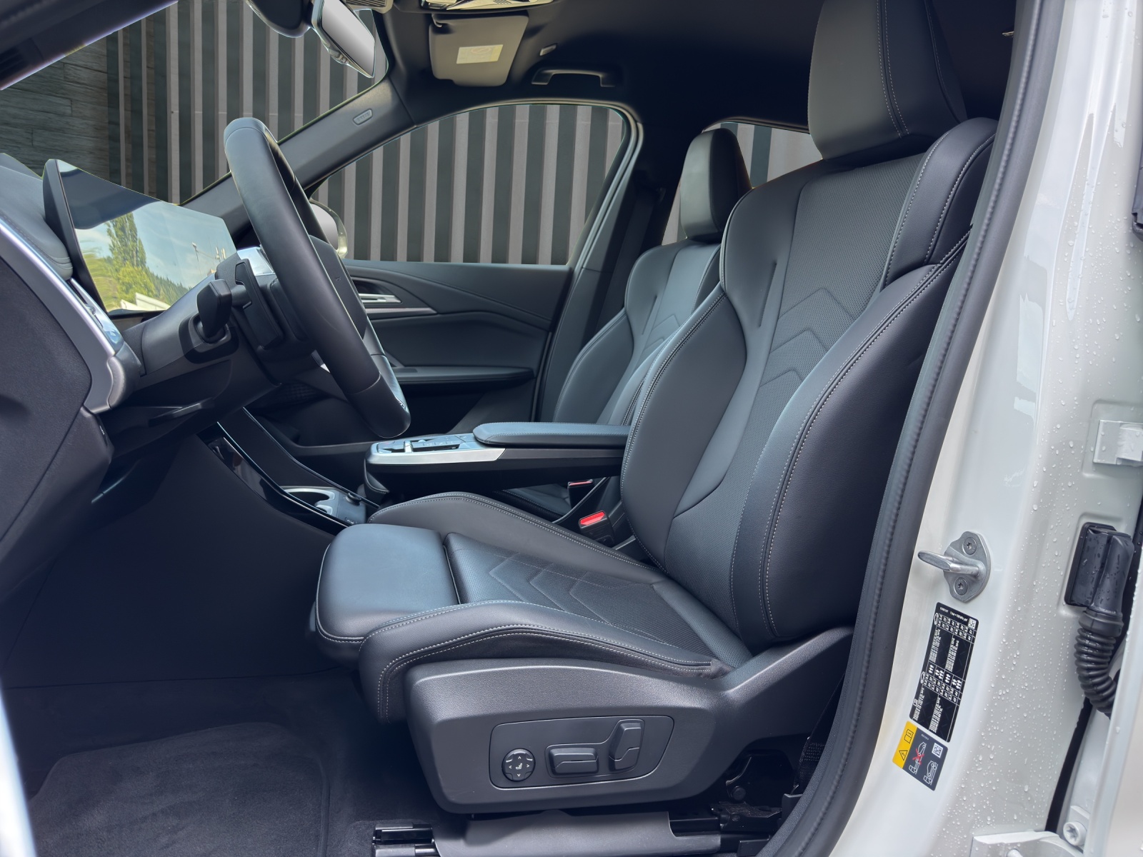 BMW X1 30e xDrive M Sportpaket-image-18